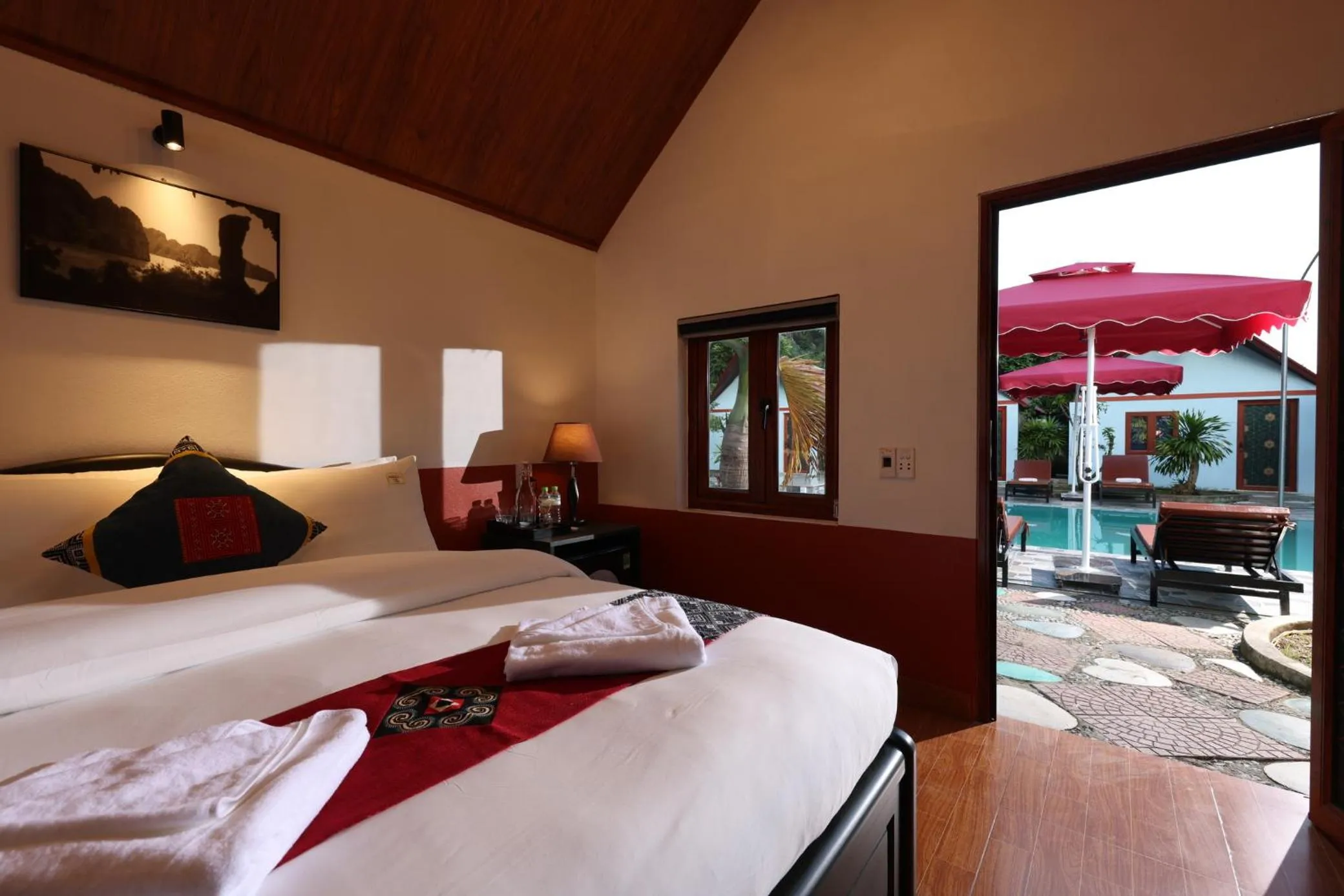 Bedroom, Bed in Cat Ba Serena Homestay And Swimming Pool