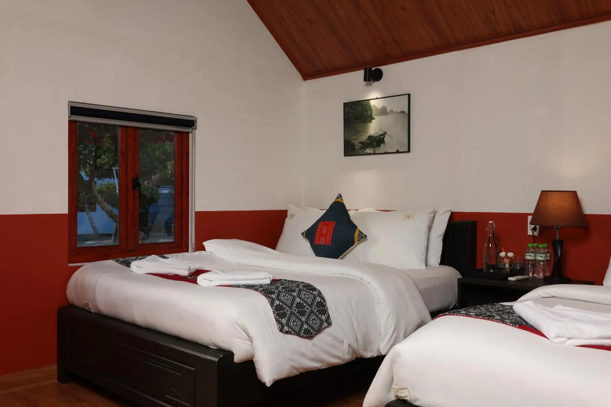 Bed in Cat Ba Serena Homestay And Swimming Pool