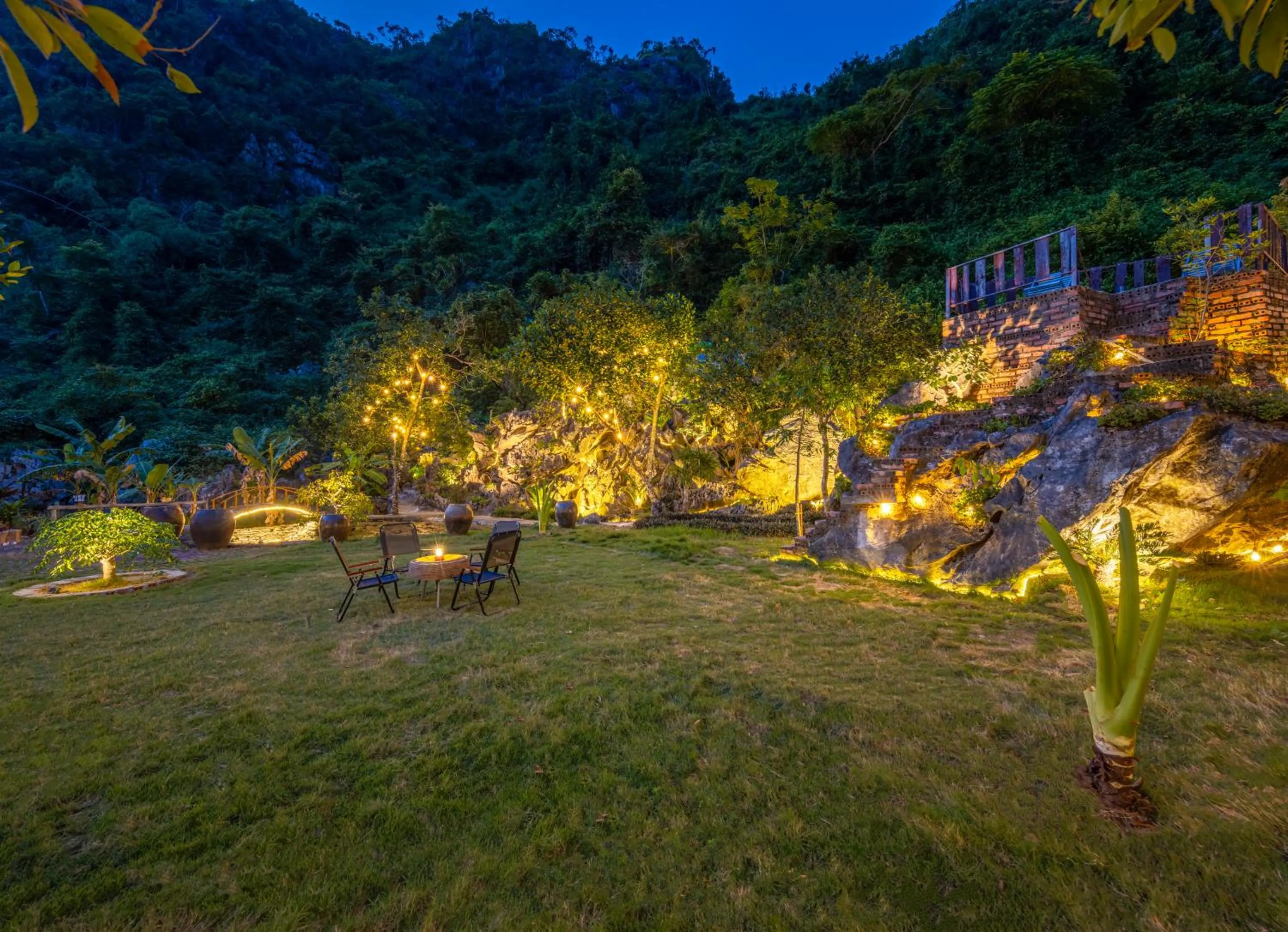 Garden in Cat Ba Serena Homestay And Swimming Pool