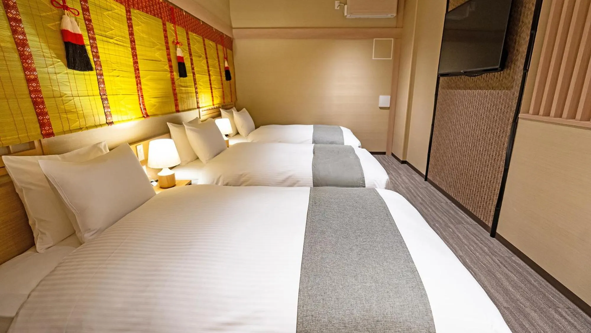 Bed in Stay SAKURA Tokyo Asakusa Yokozuna Hotel