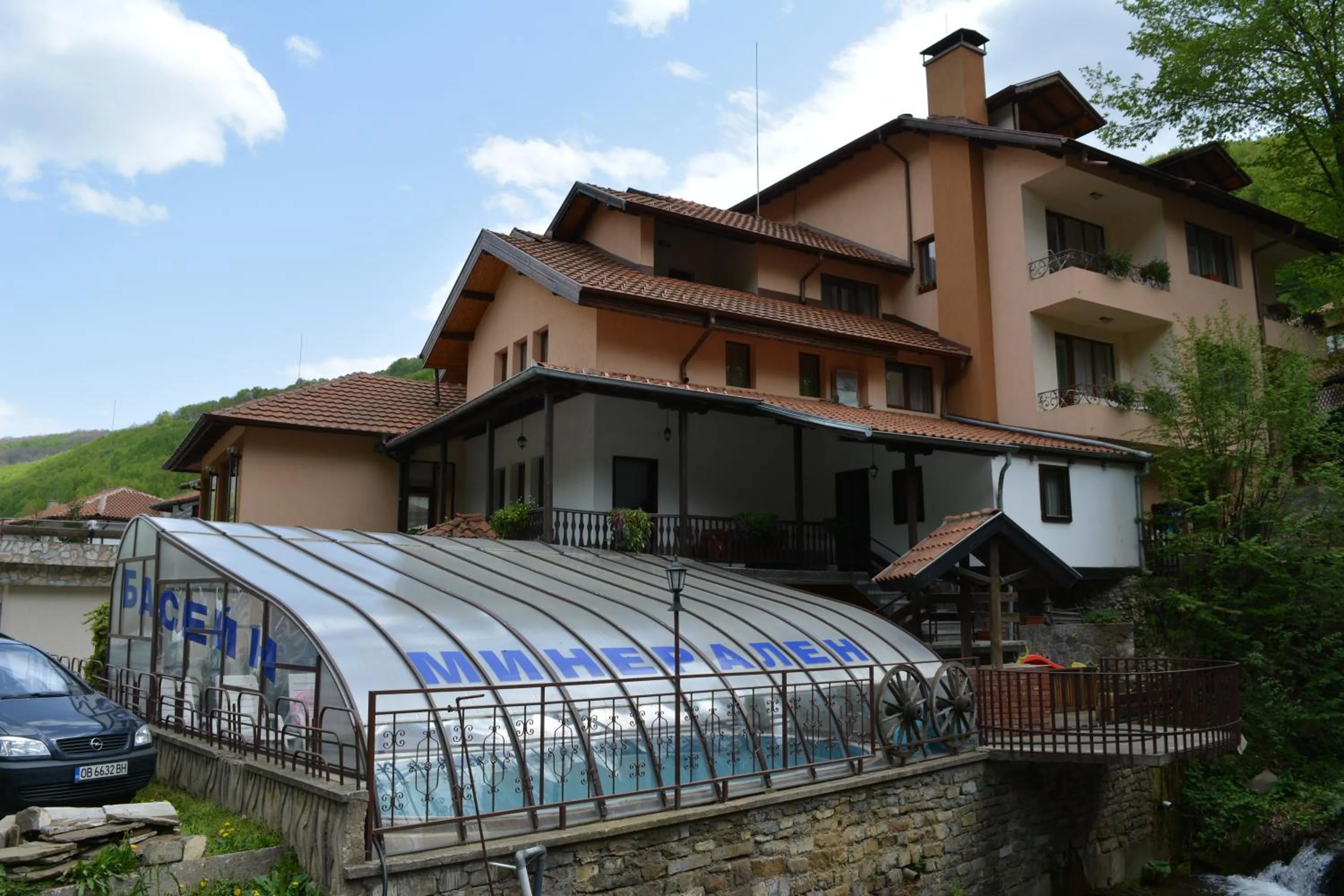 Swimming pool in Blyan Family Hotel