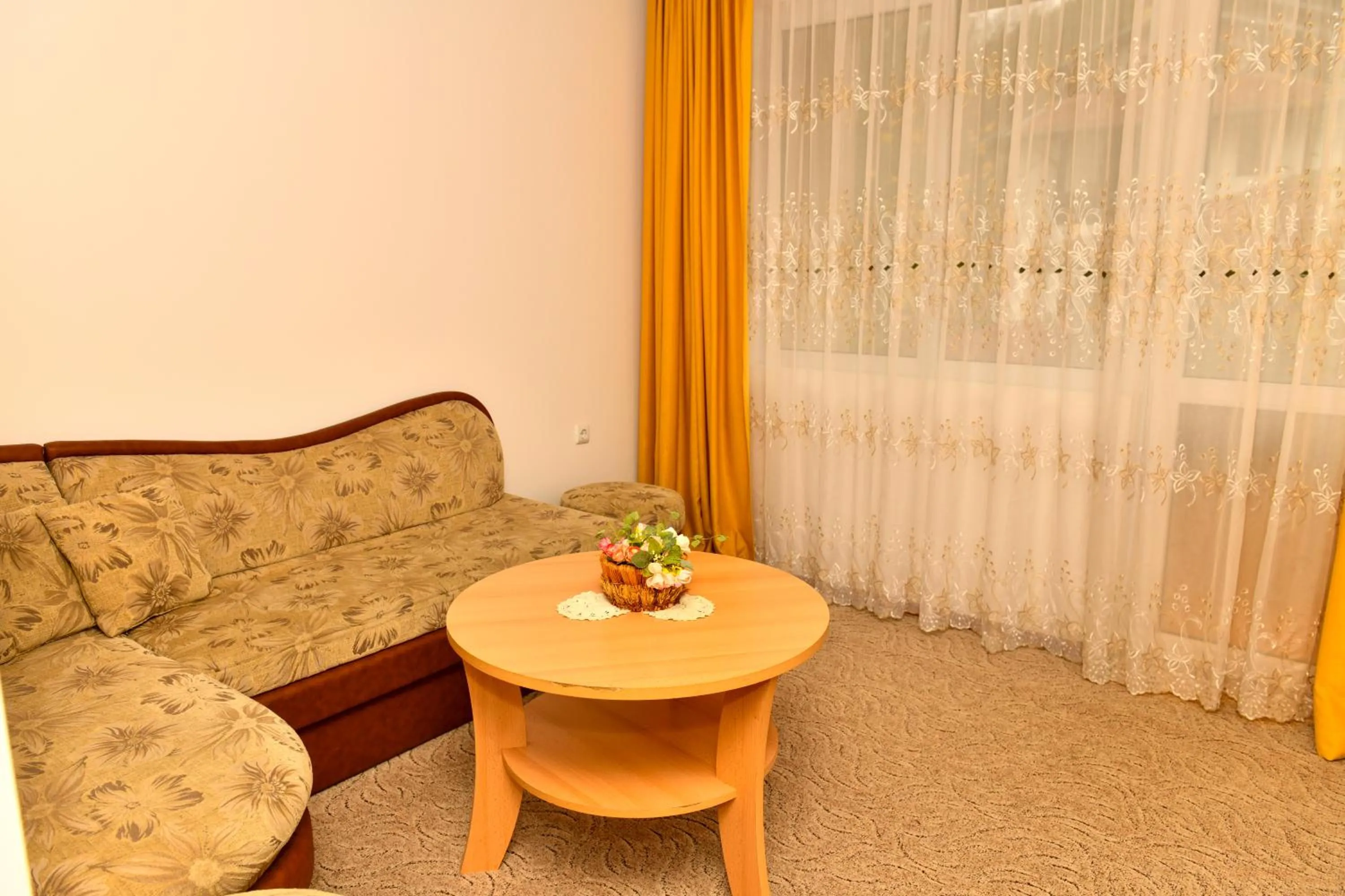 Living room in Blyan Family Hotel