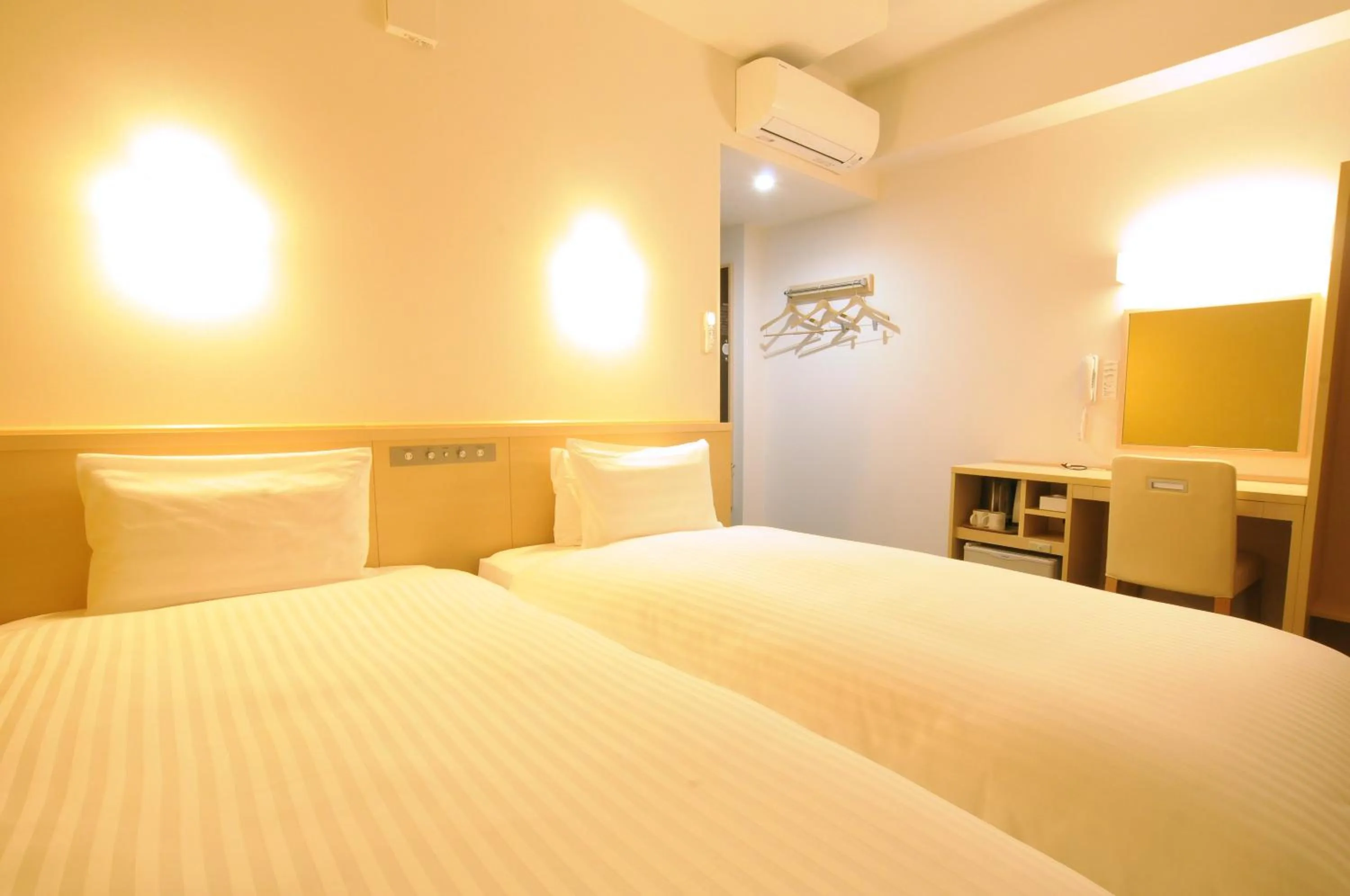 Bed in AB Hotel Tokai Otagawa