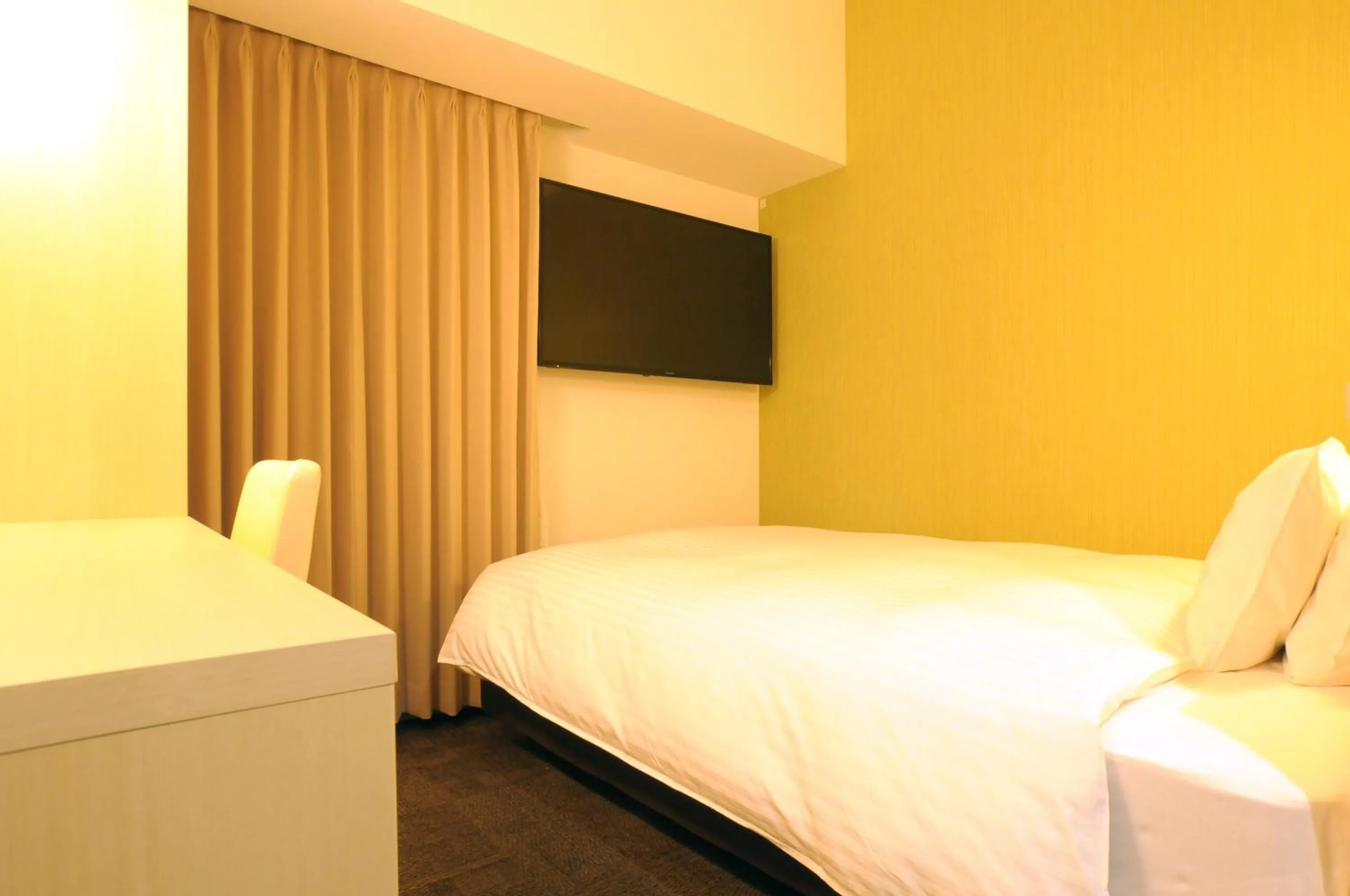 Bed in AB Hotel Tokai Otagawa