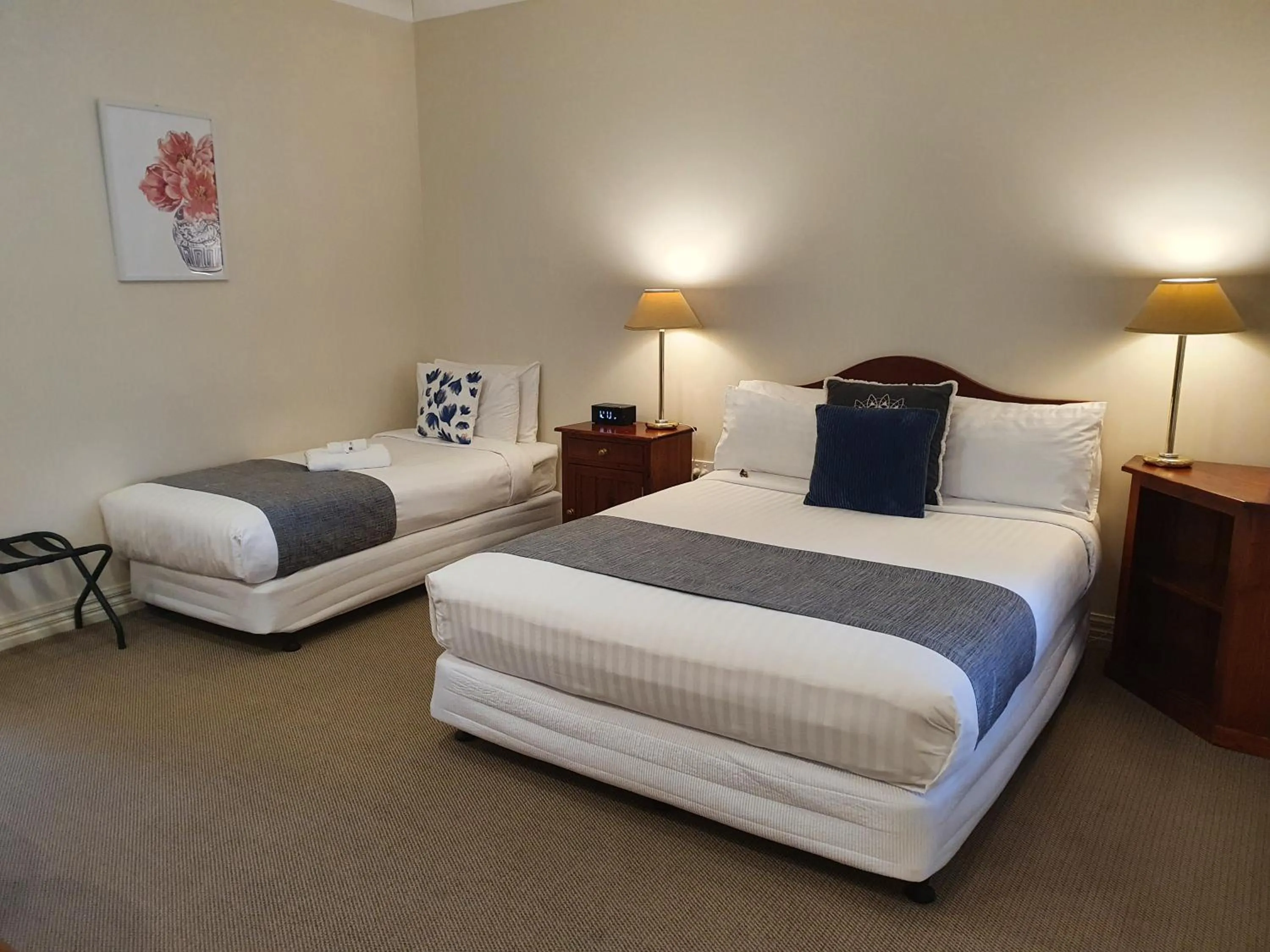 Bed in The Lancefield Lodge