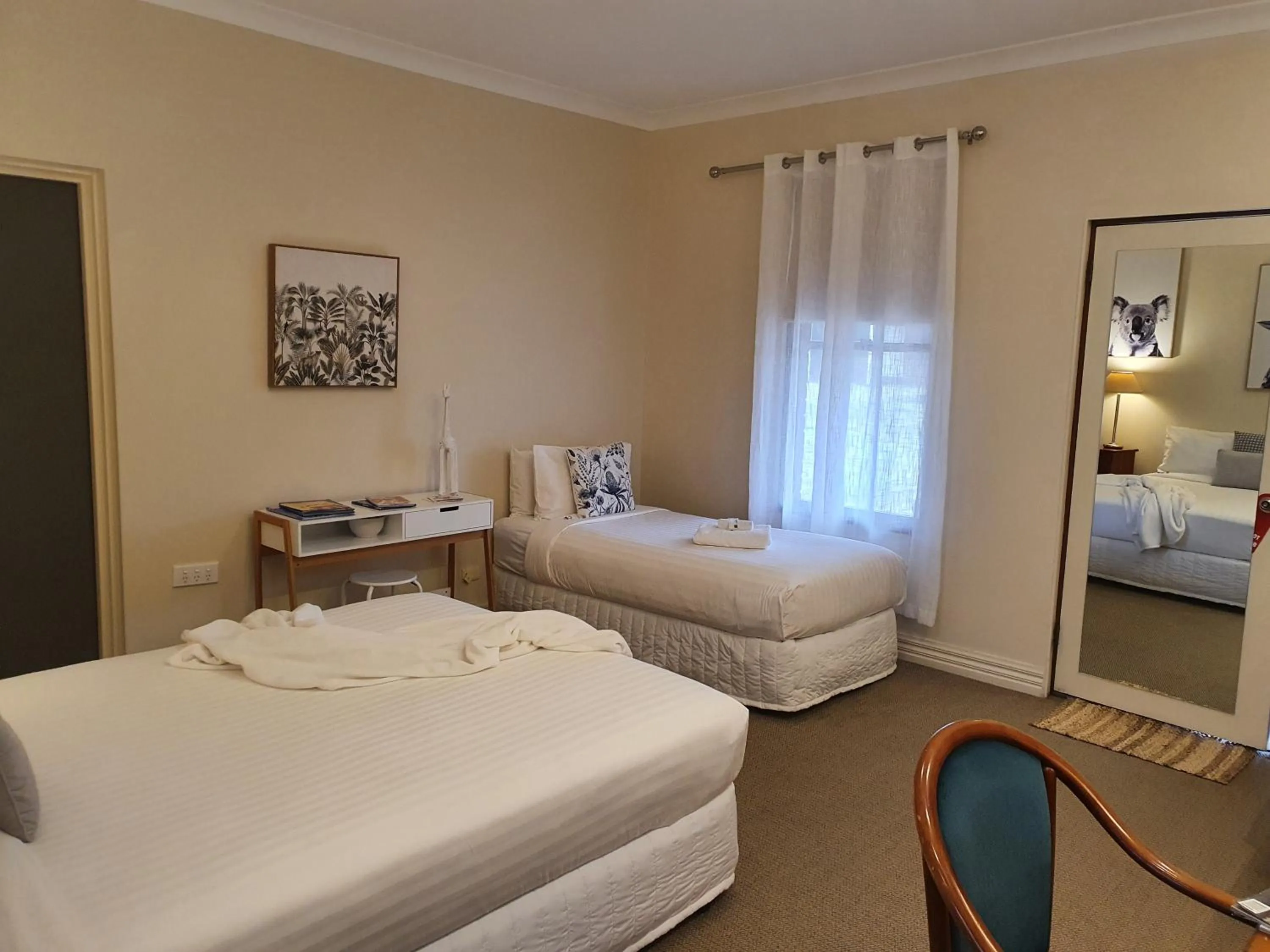 Bed in The Lancefield Lodge