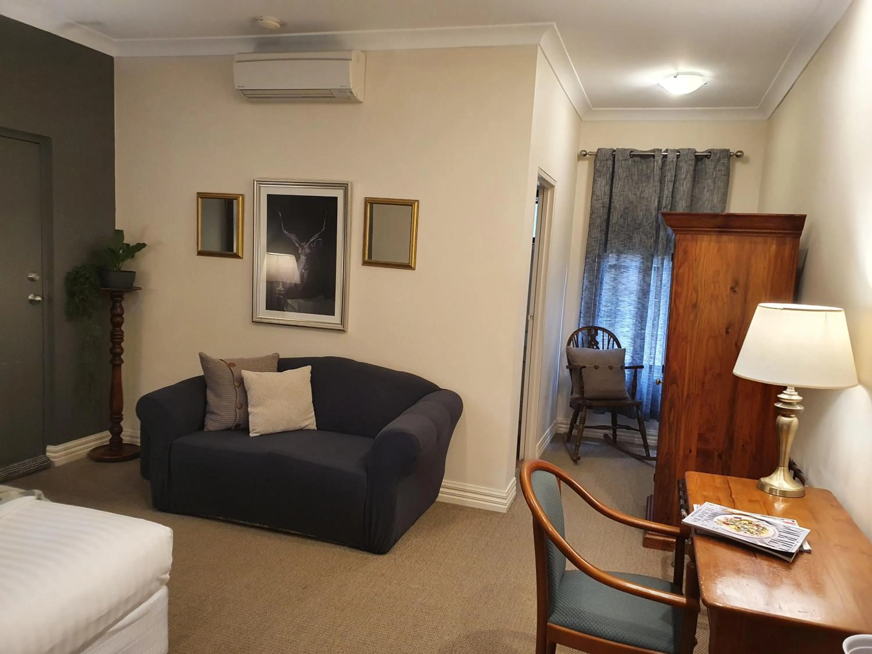 Bed in The Lancefield Lodge