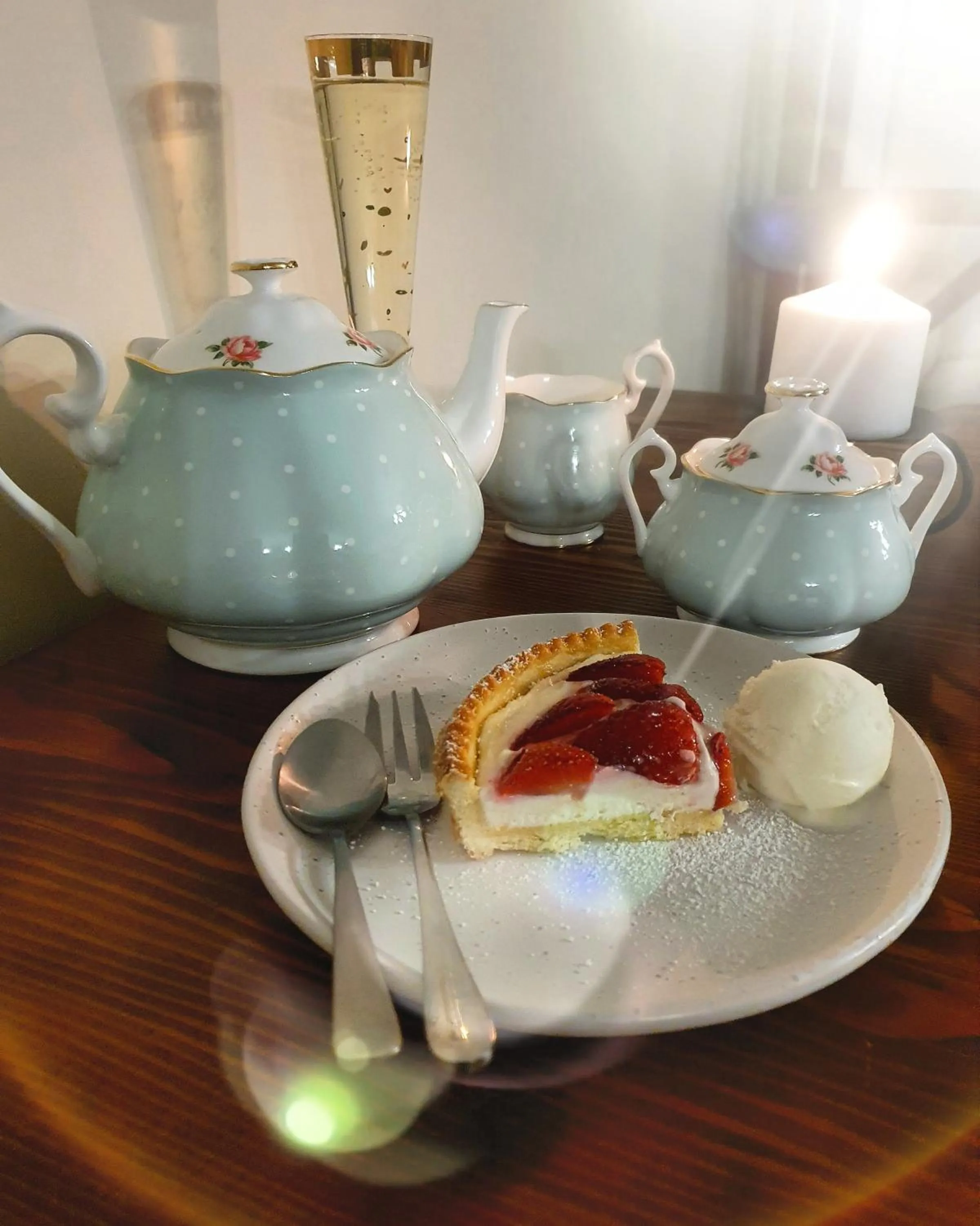 Food and drinks in The Lancefield Lodge