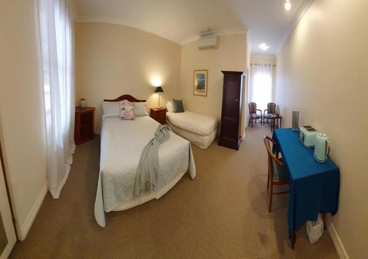 Photo of the whole room, Bed in The Lancefield Lodge