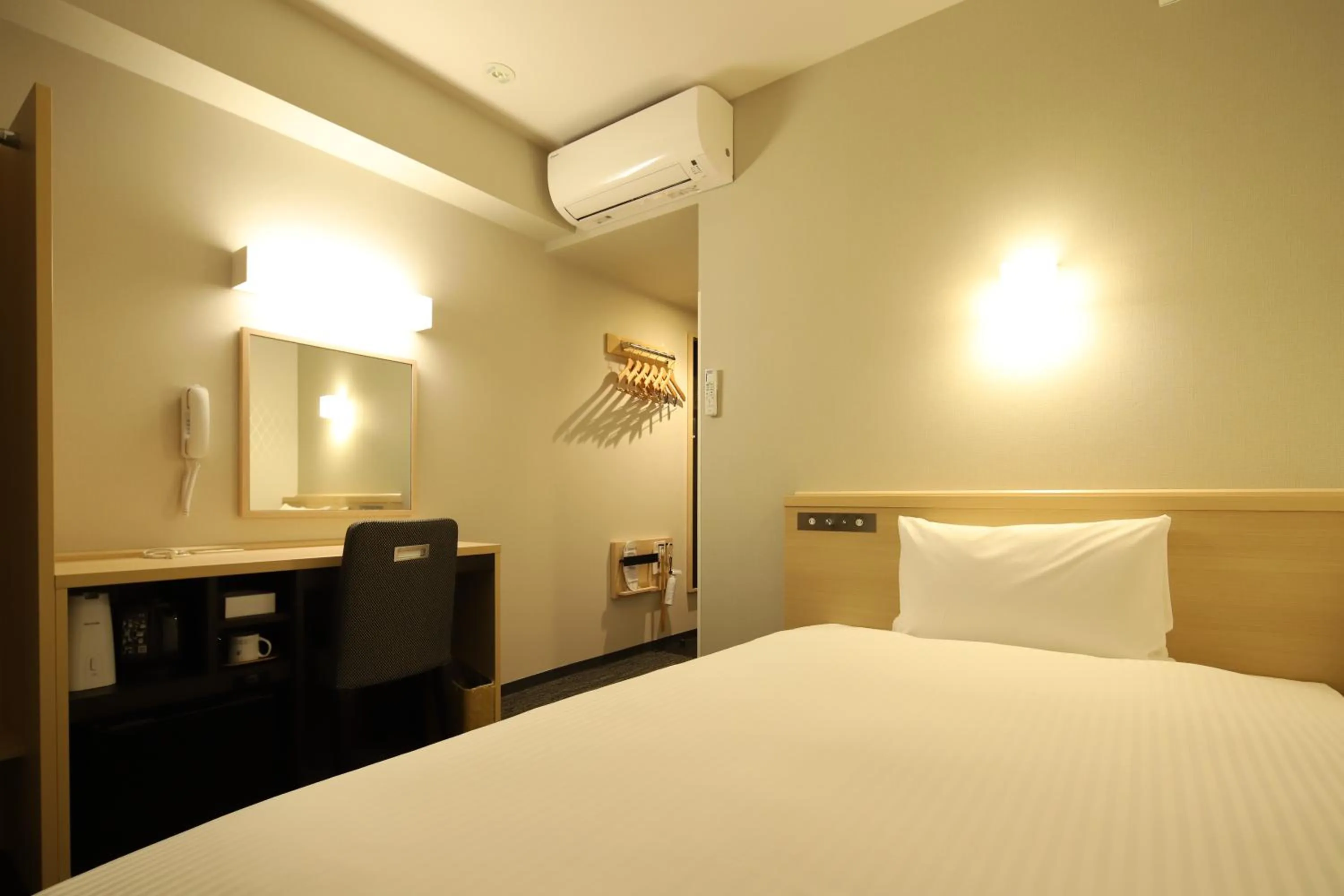 Bed in AB Hotel Osaka Sakaisuji Hommachi