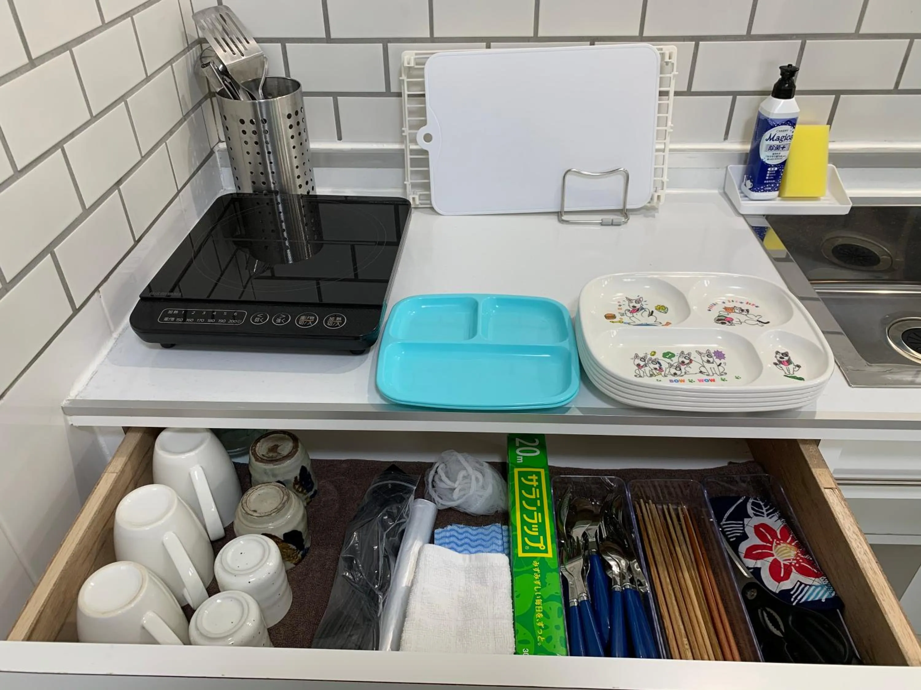 Kitchen or kitchenette in Maximum of 21 people can be rented in one building 3 minutes walk to Tomari Port 10 minutes drive to the airport No parking lot 30 seconds walk from paid parking lot warayunso port city May