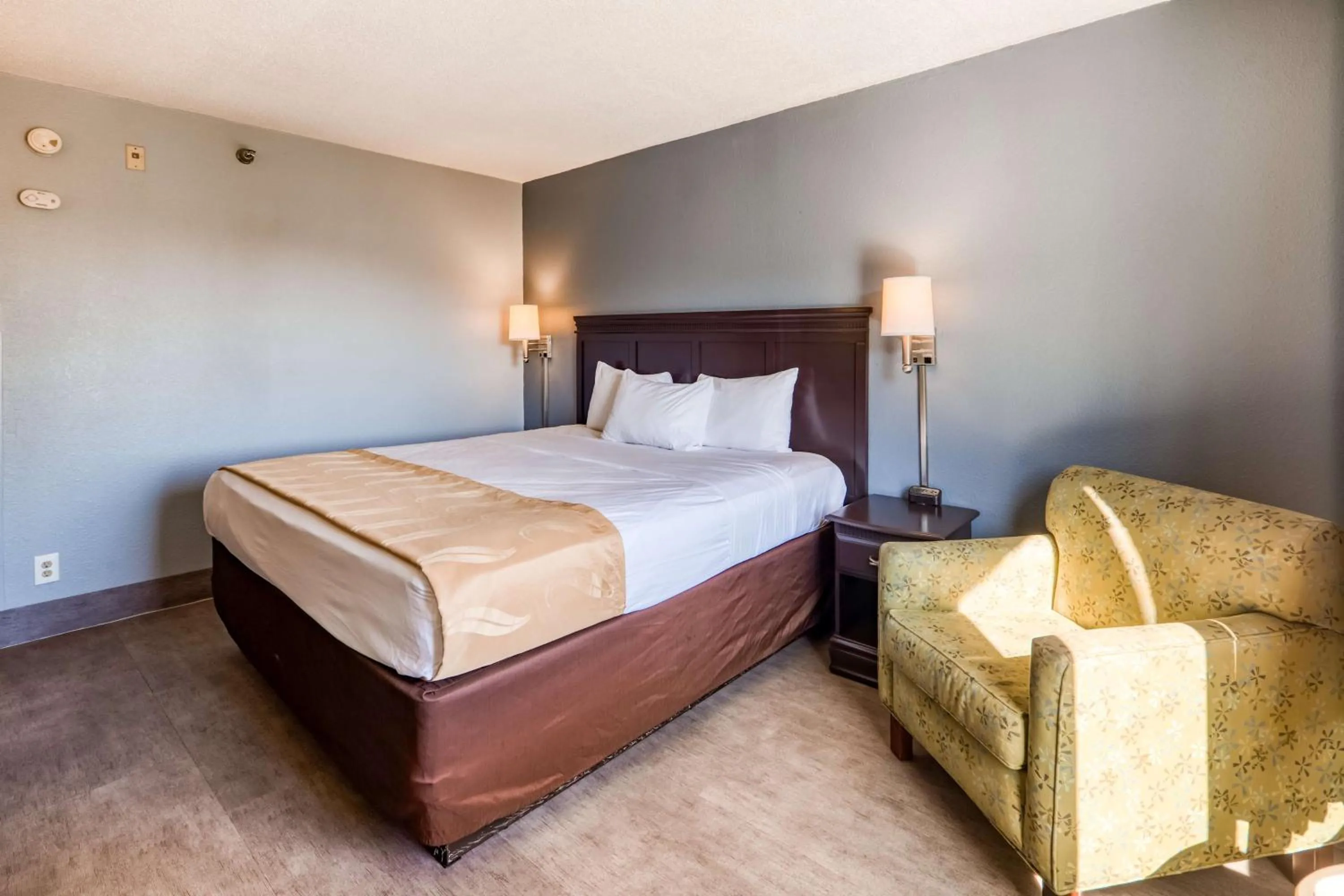 Bed in SureStay Plus Hotel by Best Western Durham Medical Center