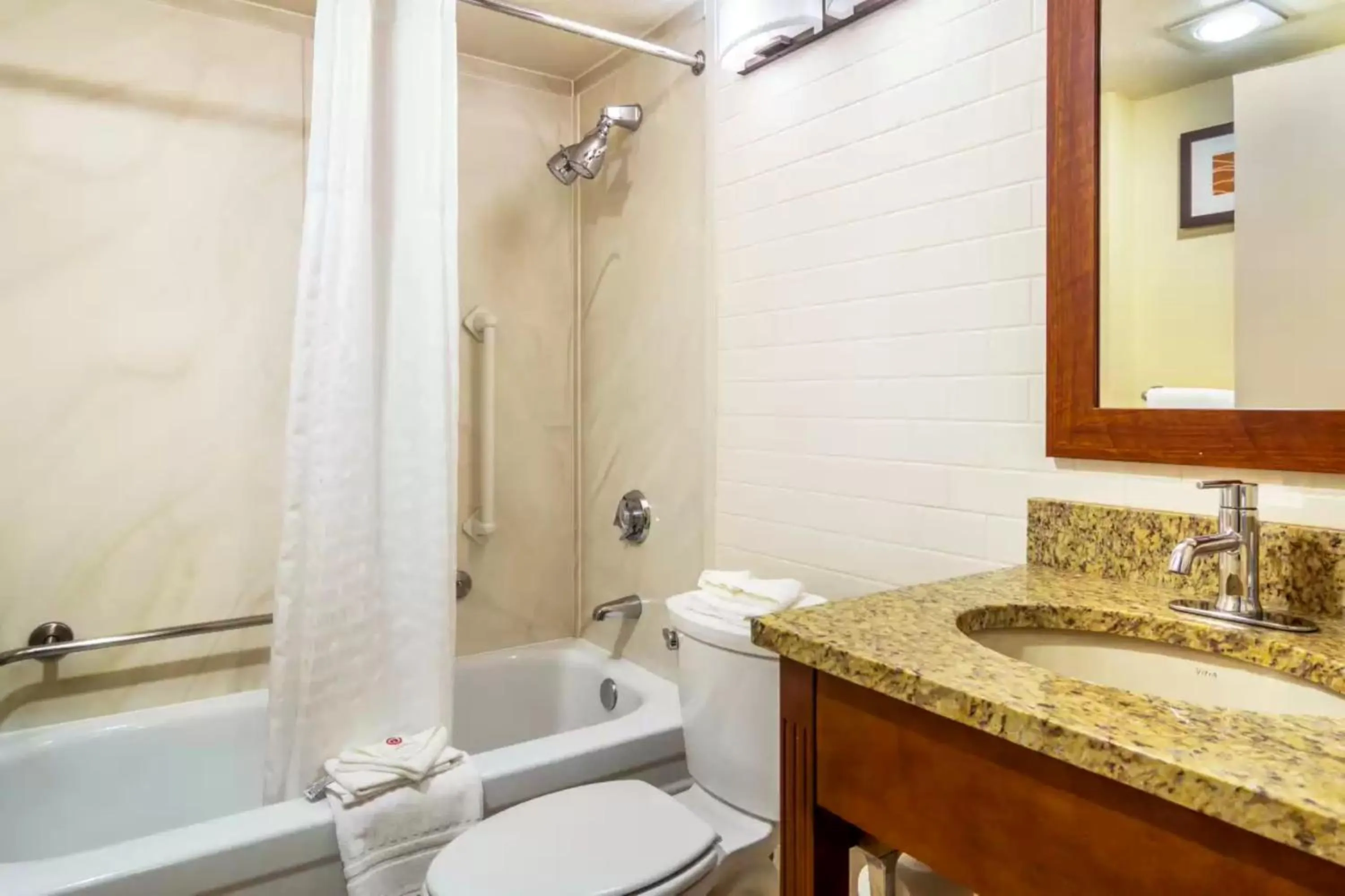 Bathroom in Holiday Inn Express Denver Central - North