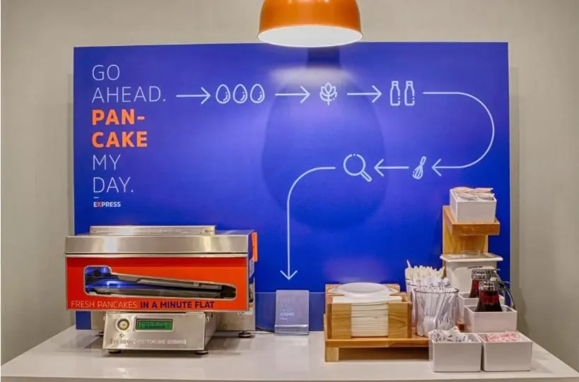 Breakfast in Holiday Inn Express Denver Central - North