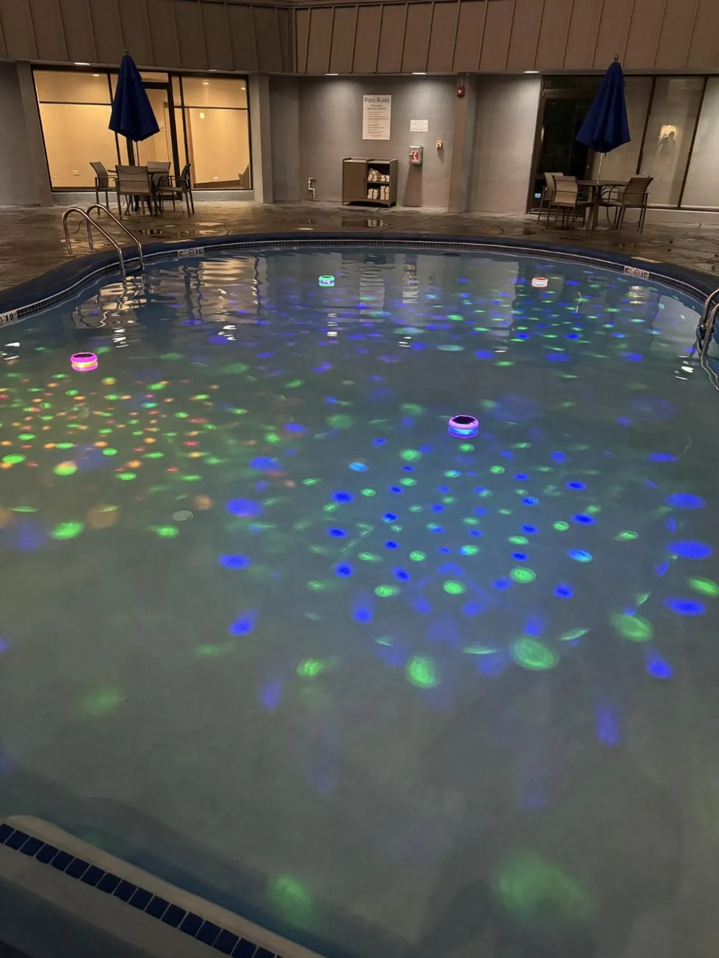 Swimming pool in Holiday Inn Express Denver Central - North