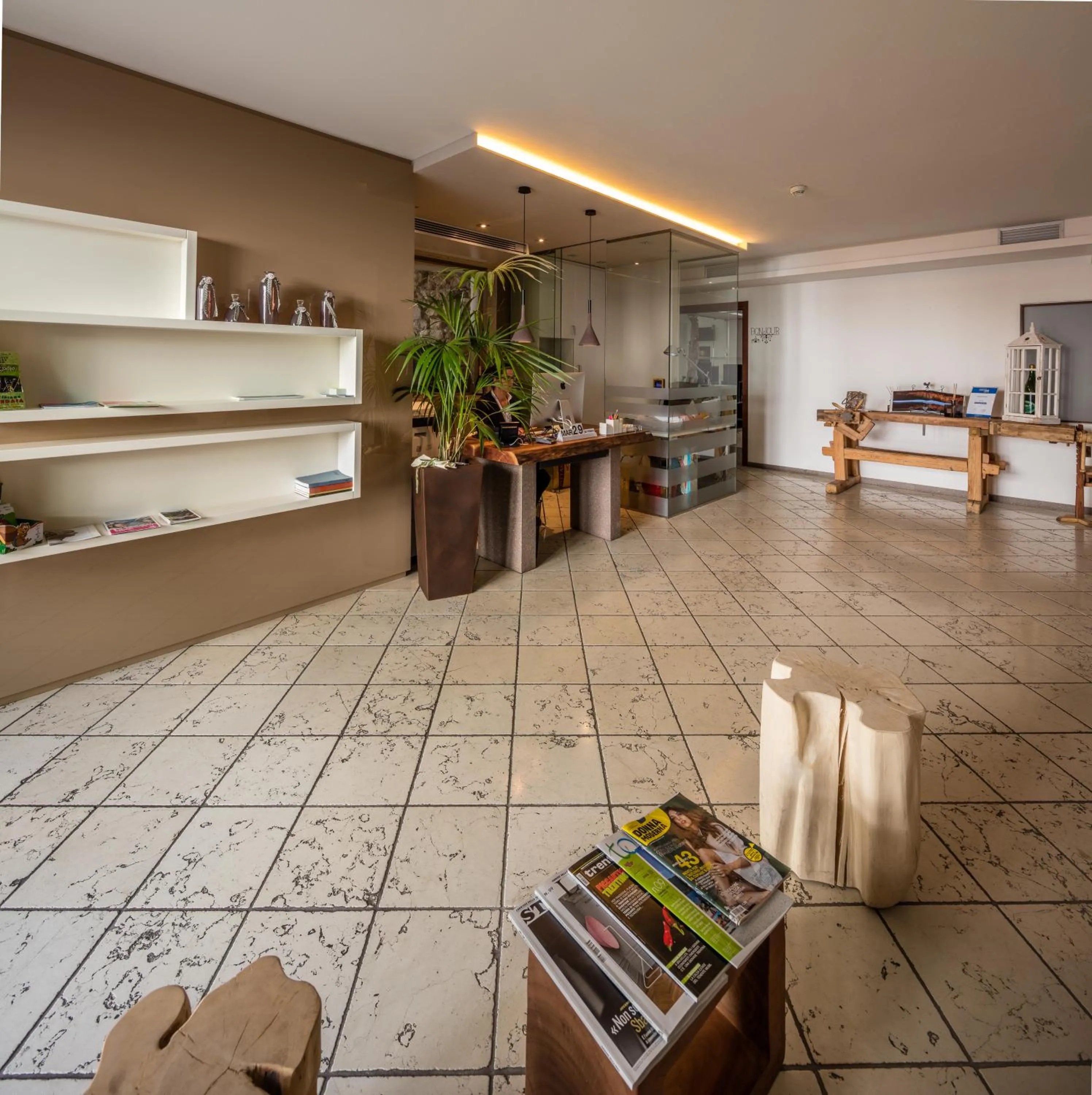 Lobby or reception in Albergo Caffe Centrale