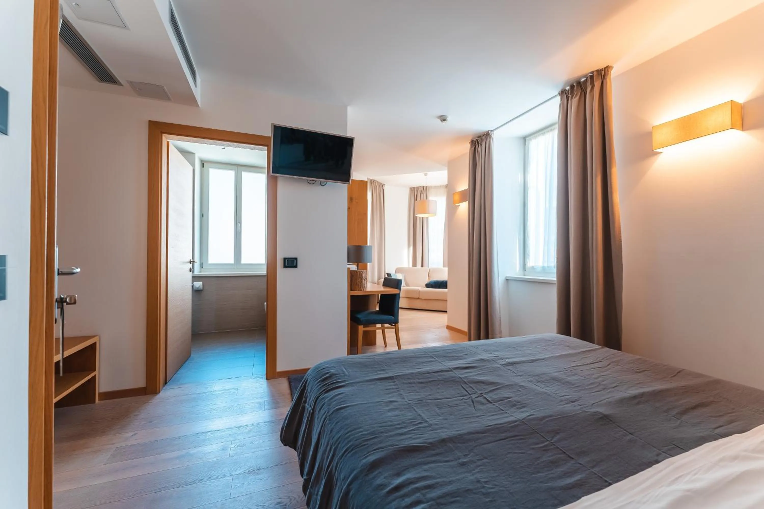 TV and multimedia, Bed in Albergo Caffe Centrale