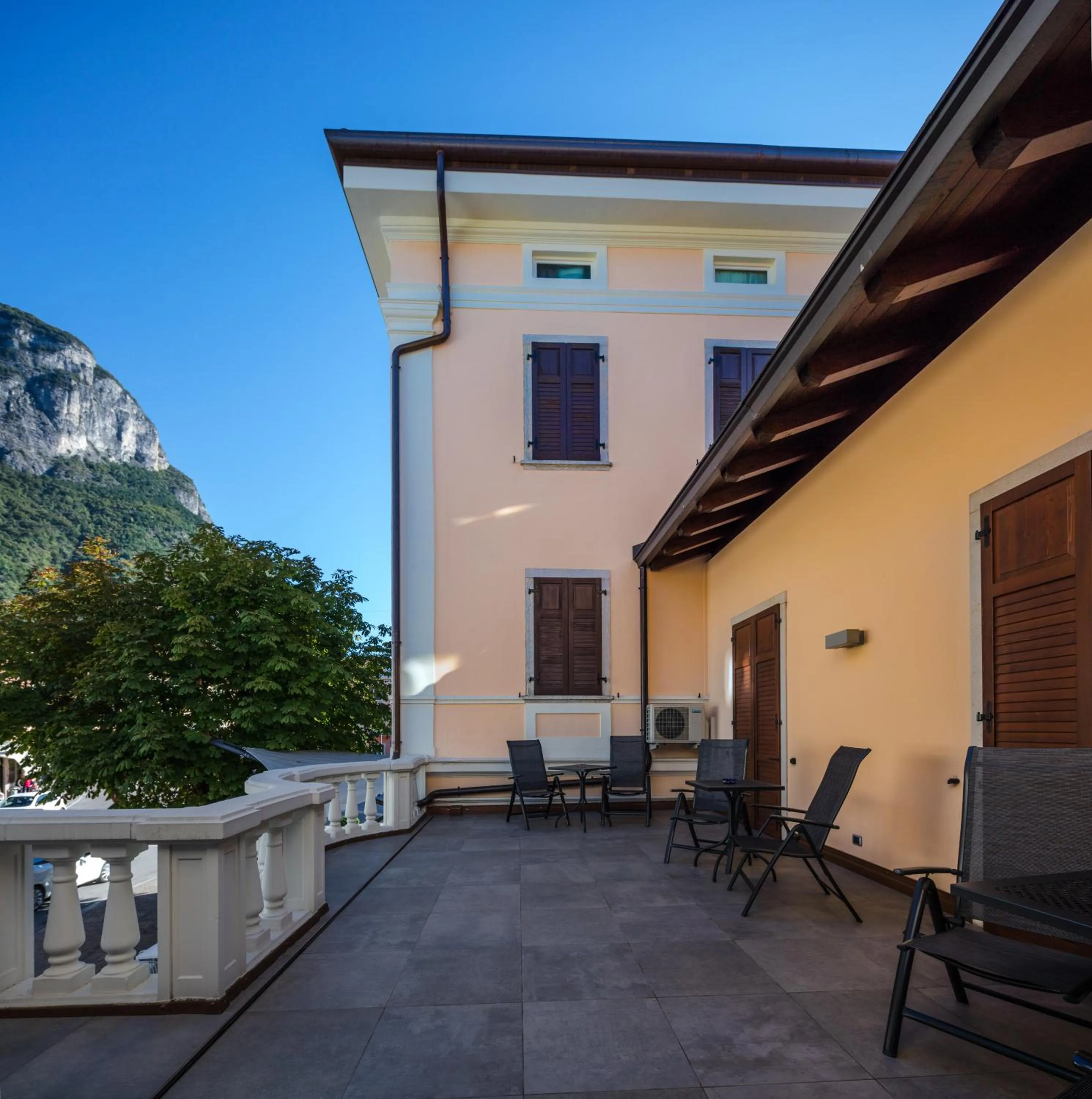 Balcony/Terrace in Albergo Caffe Centrale