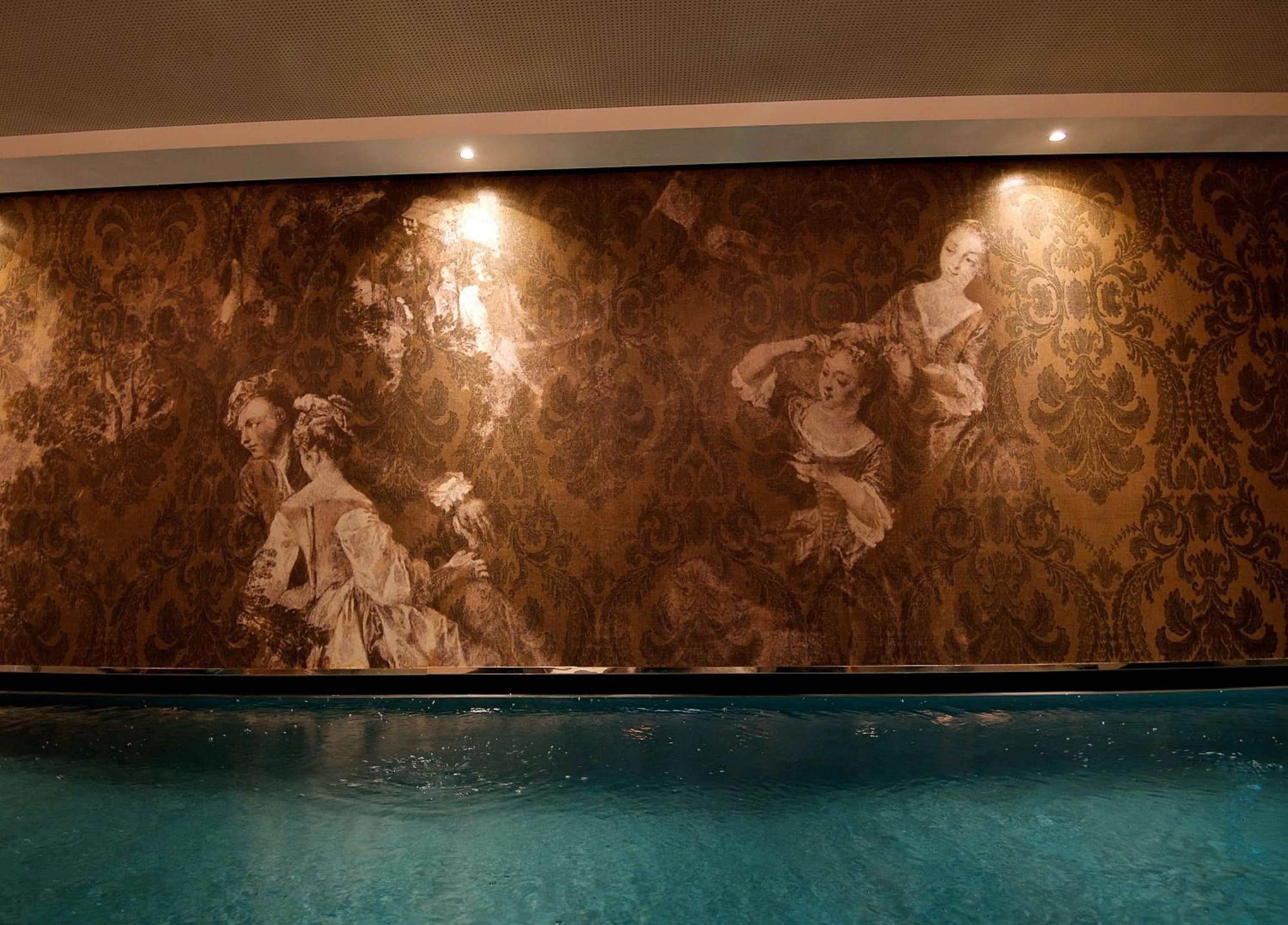 Swimming pool in Albergo Caffe Centrale