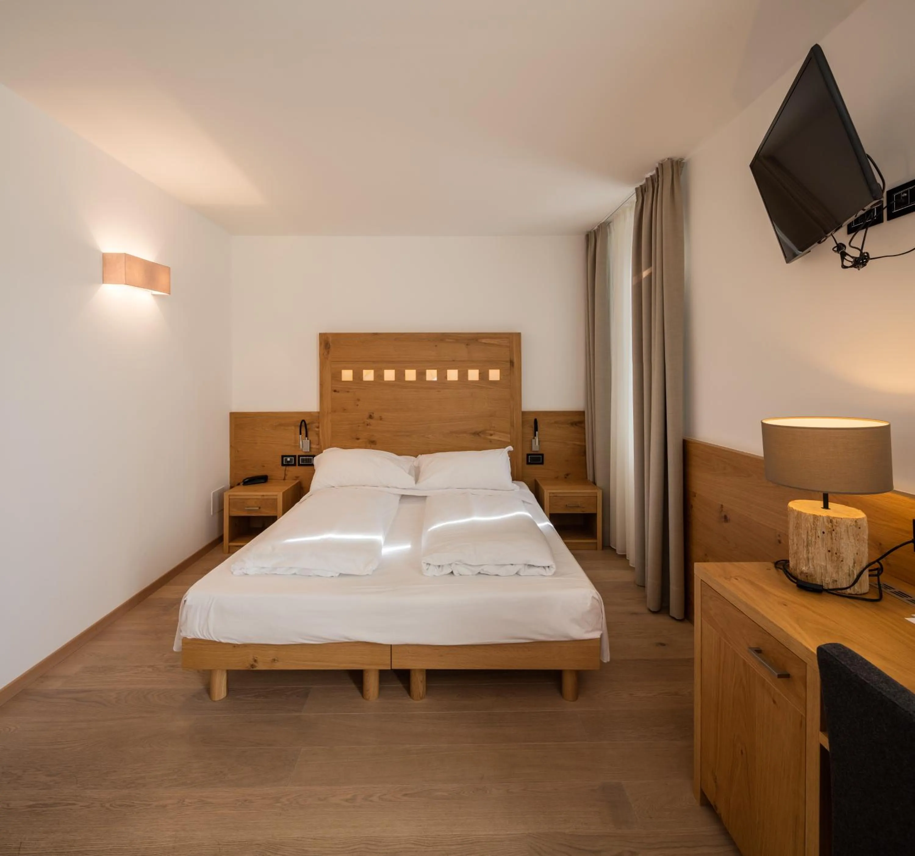 TV and multimedia, Bed in Albergo Caffe Centrale