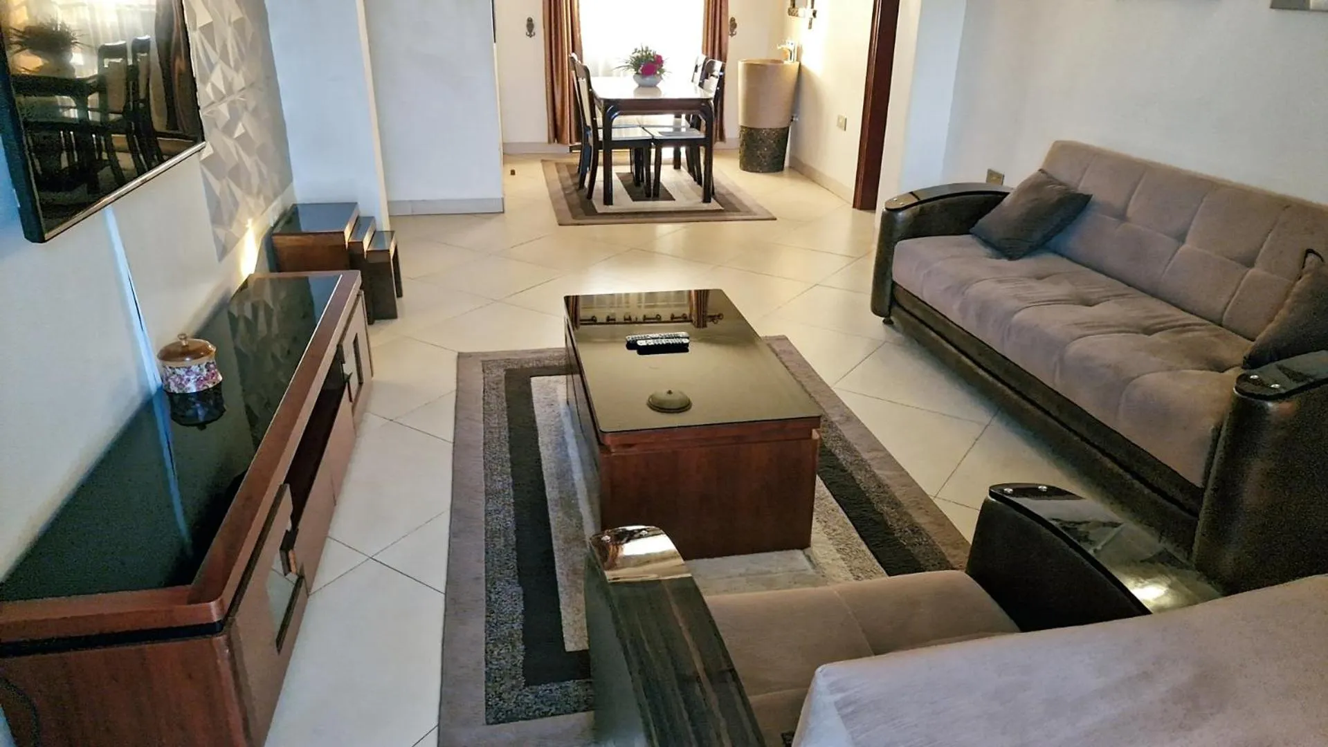 TV and multimedia in Eric Wilkins Apartments