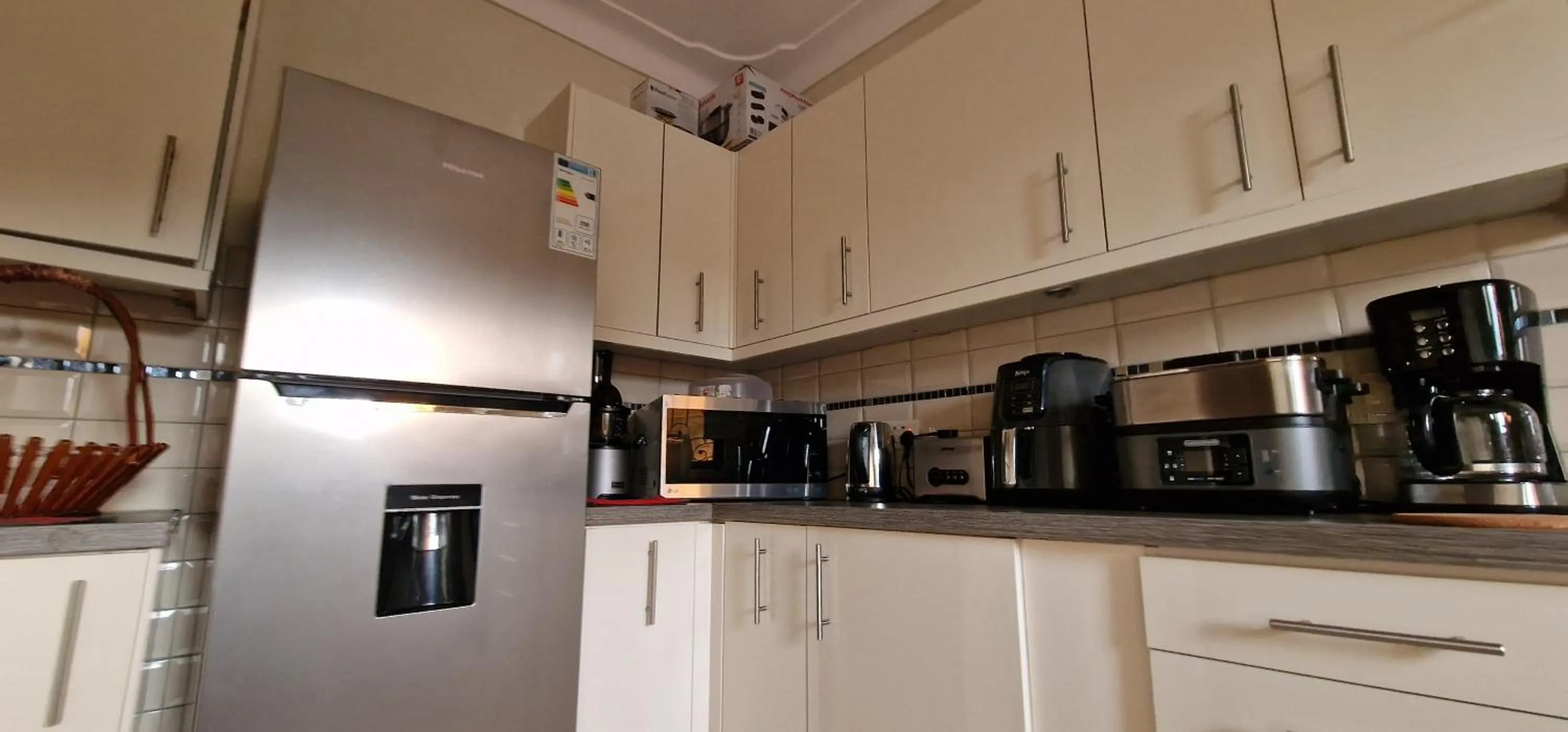 Coffee/tea facilities in Eric Wilkins Apartments