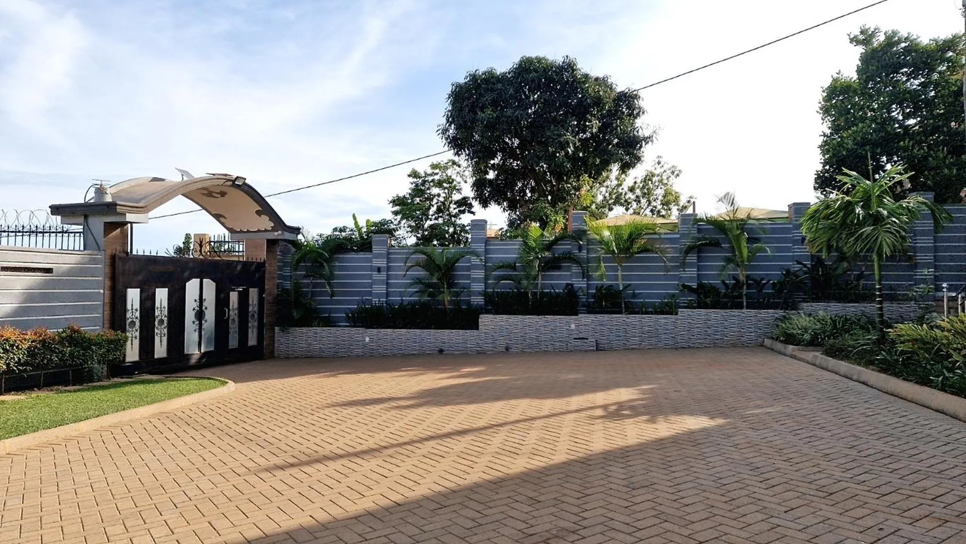 Parking in Eric Wilkins Apartments