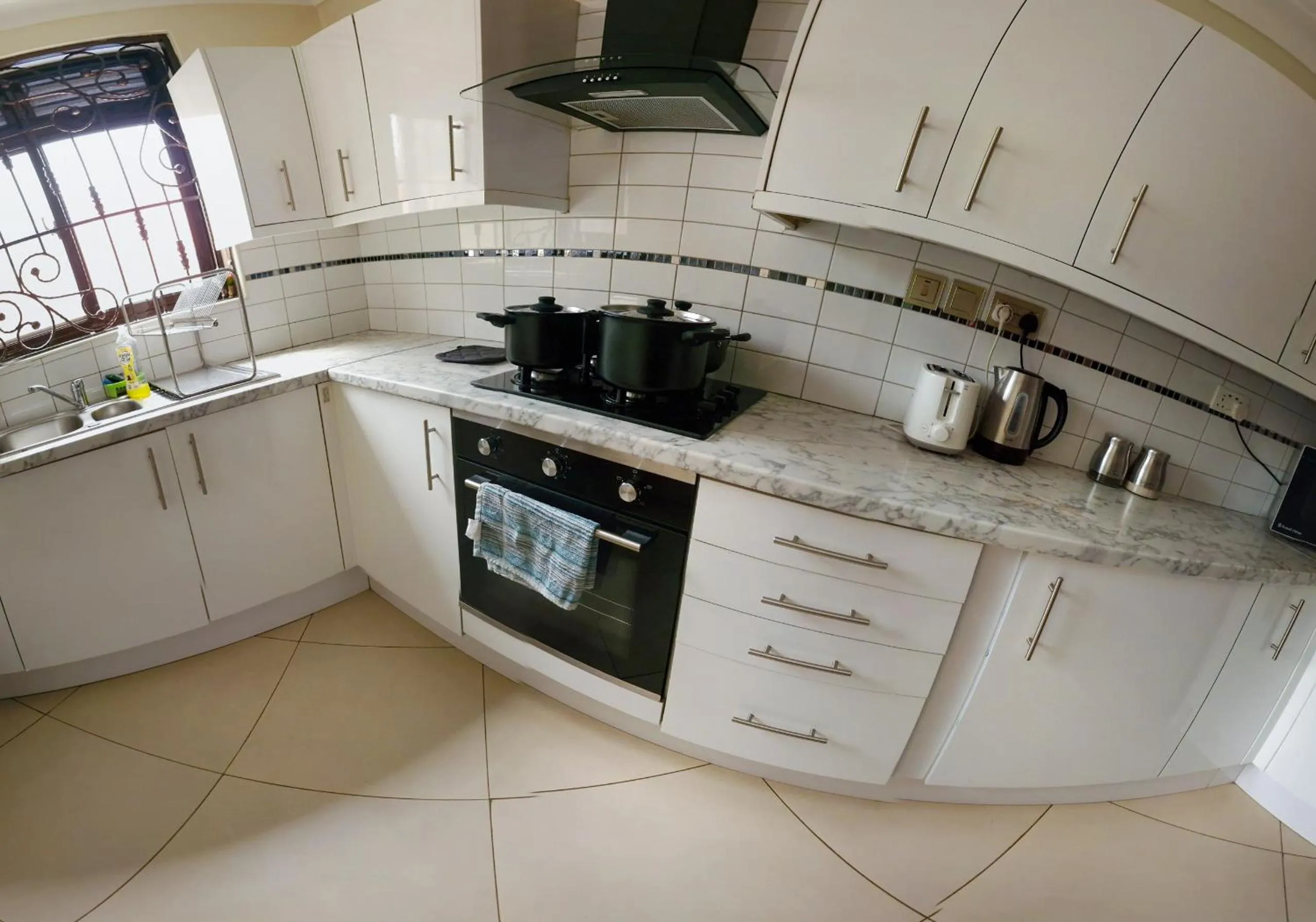 Coffee/tea facilities in Eric Wilkins Apartments