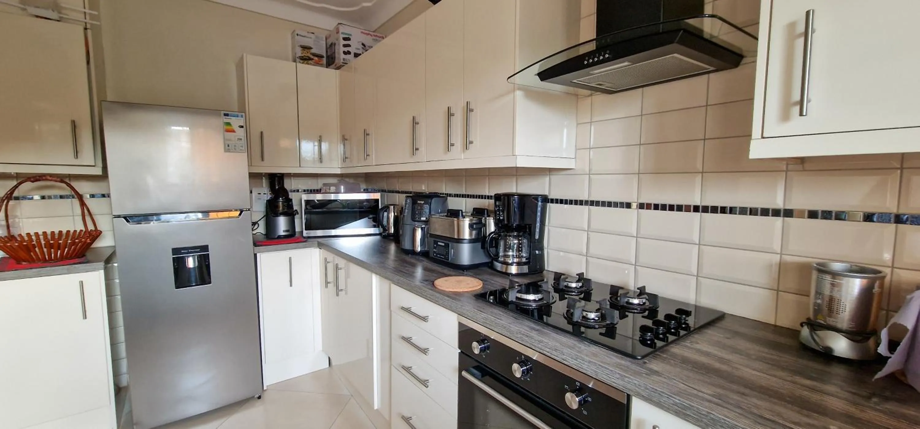 Coffee/tea facilities in Eric Wilkins Apartments