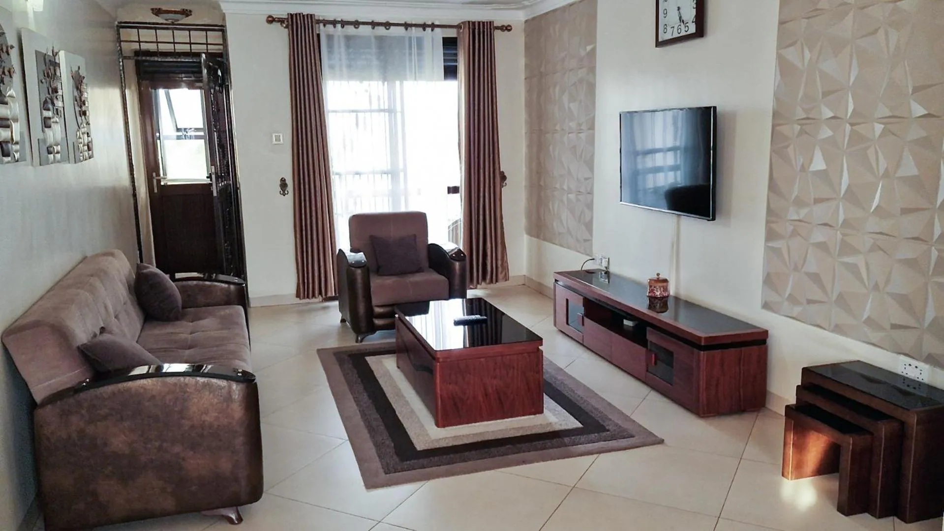 TV and multimedia in Eric Wilkins Apartments