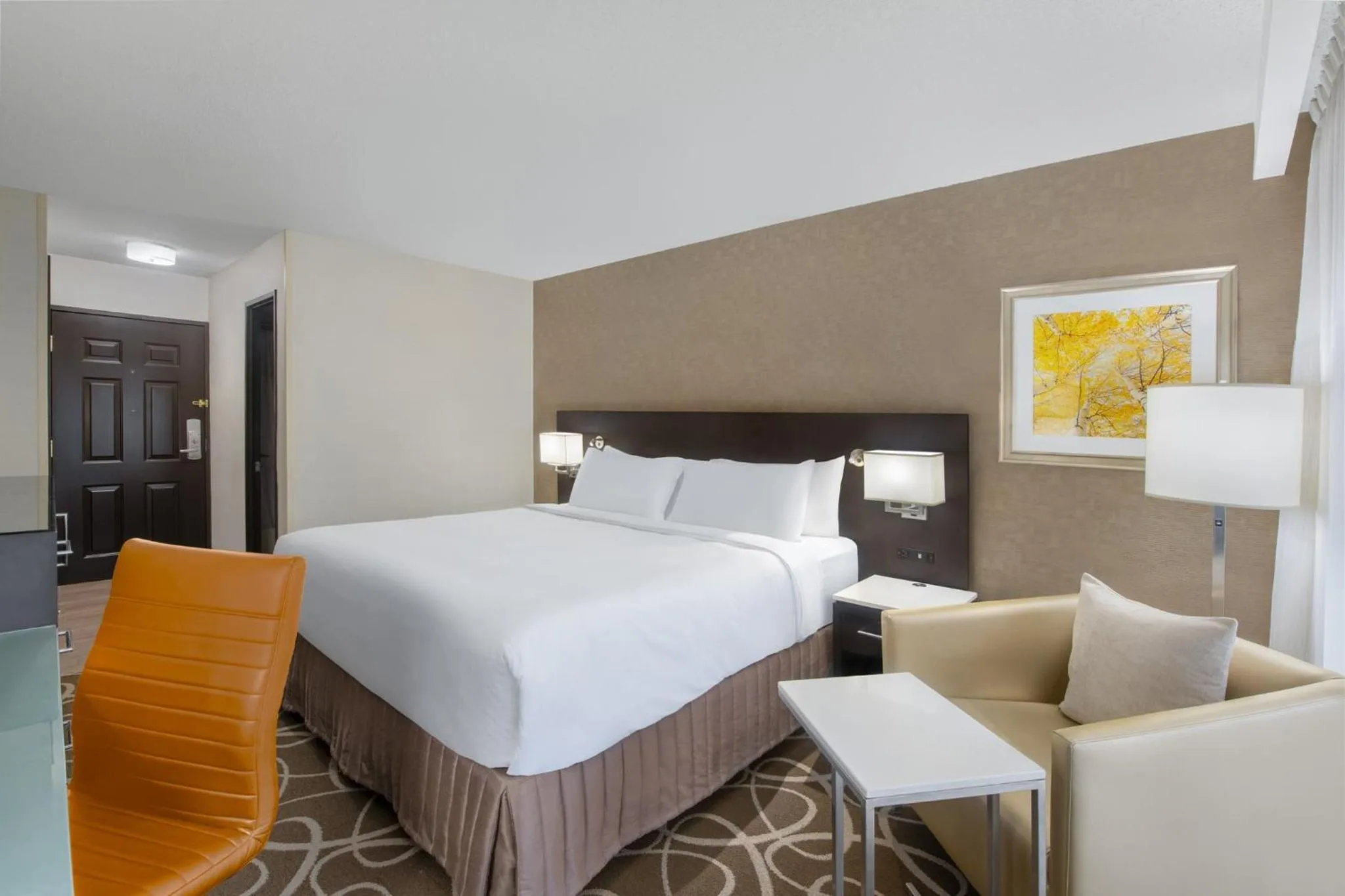 Photo of the whole room, Bed in Crowne Plaza Kitchener-Waterloo by IHG