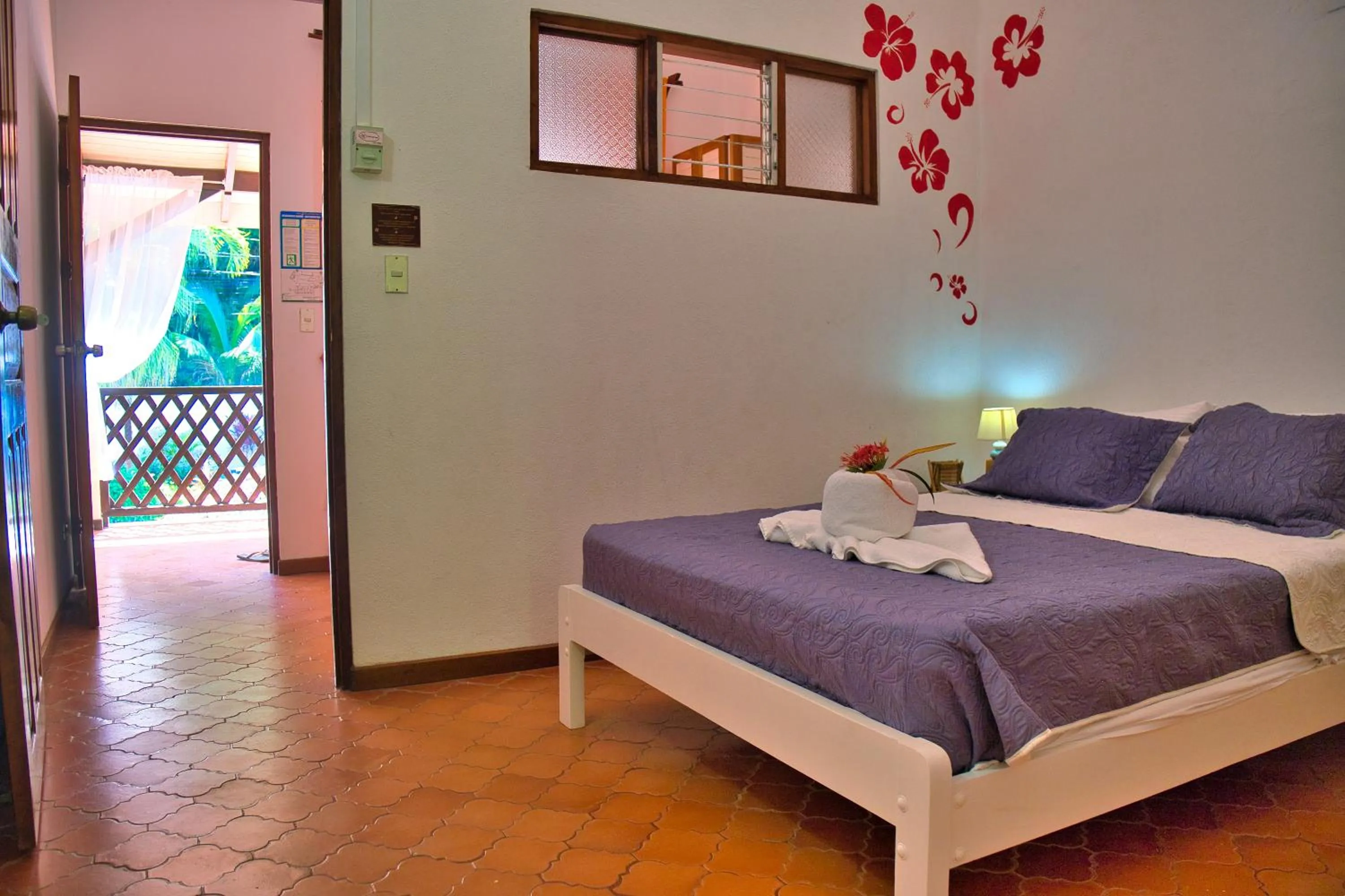 Bed in Samara Pacific Lodge