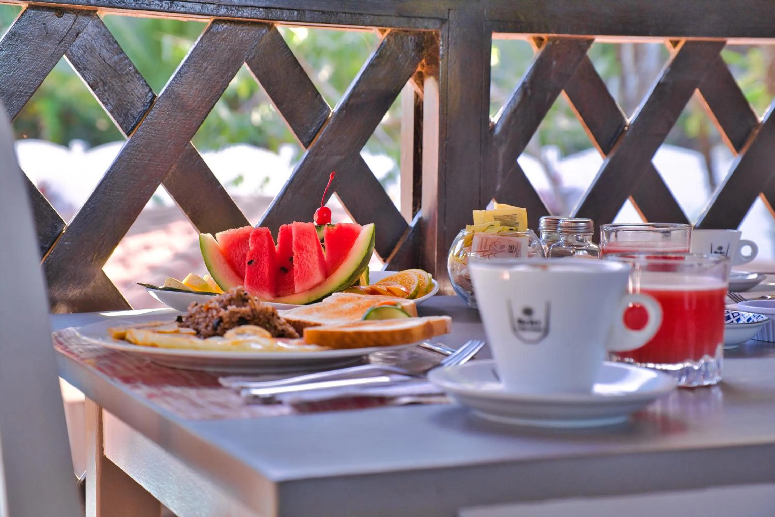 Food and drinks in Samara Pacific Lodge