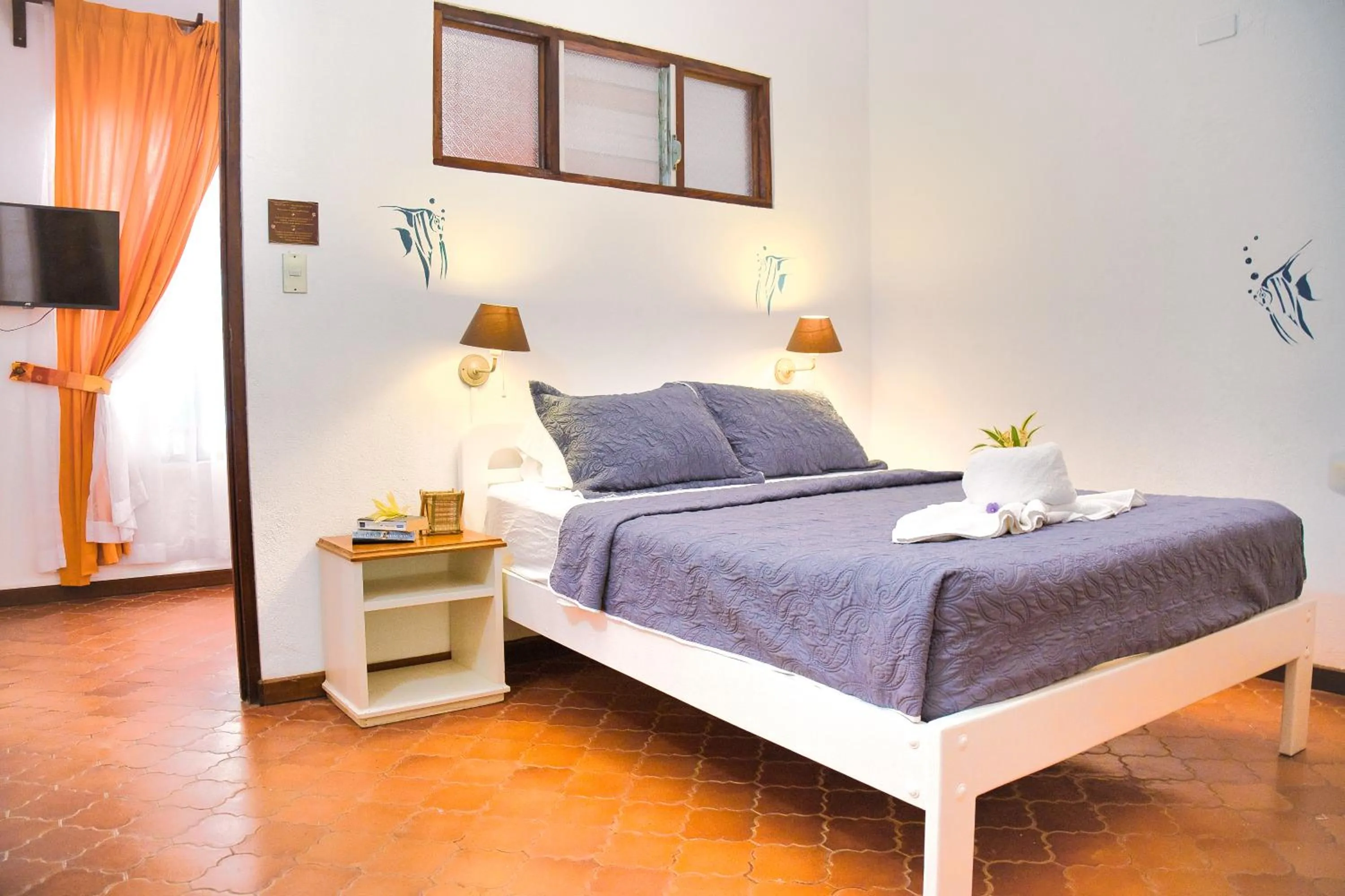 Bed in Samara Pacific Lodge