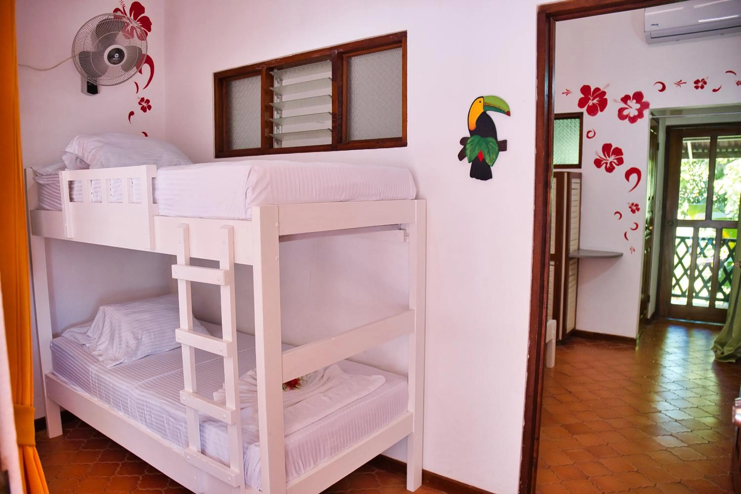 Bed in Samara Pacific Lodge