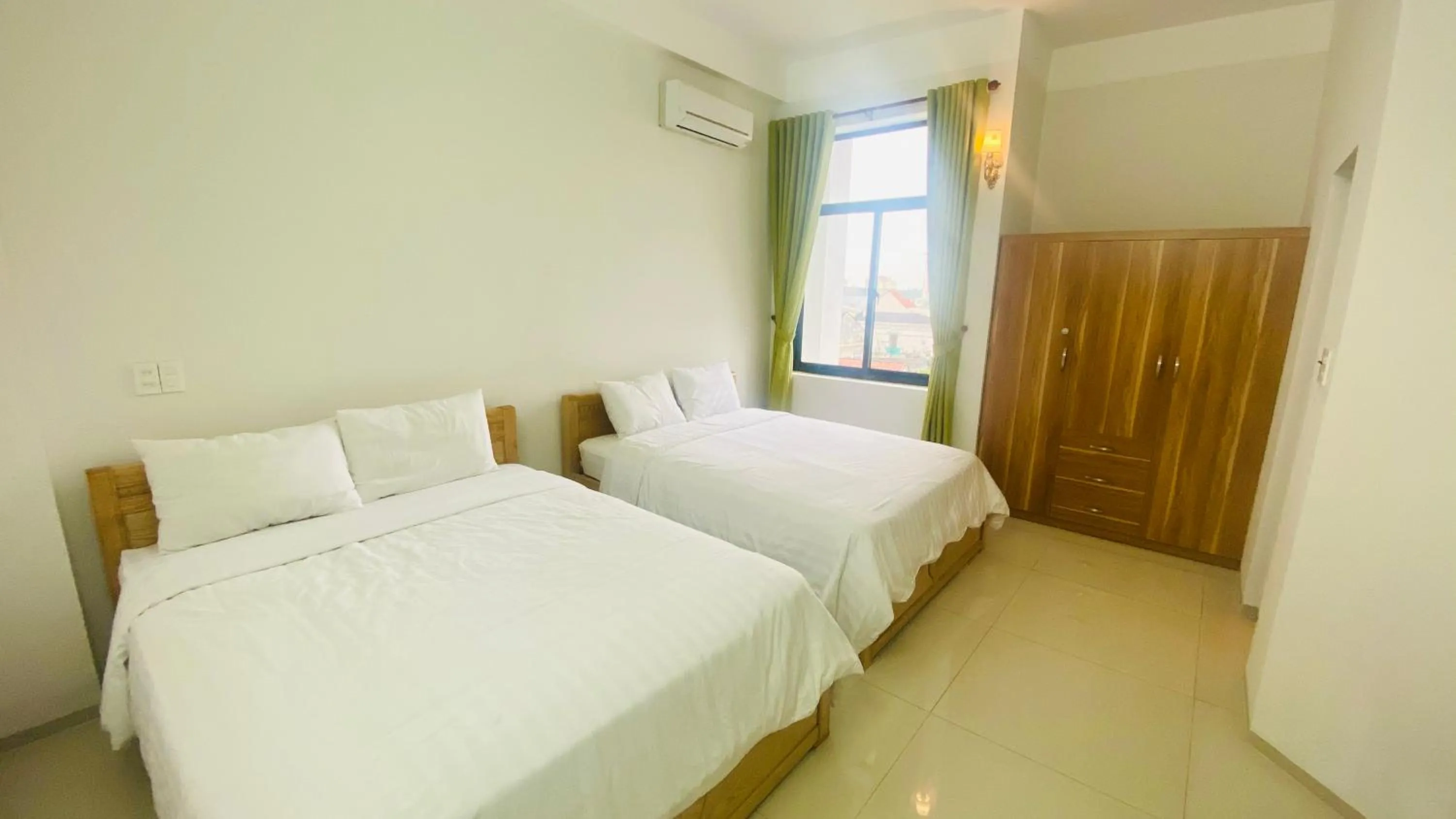 Property building, Bed in Hue Classic Hotel