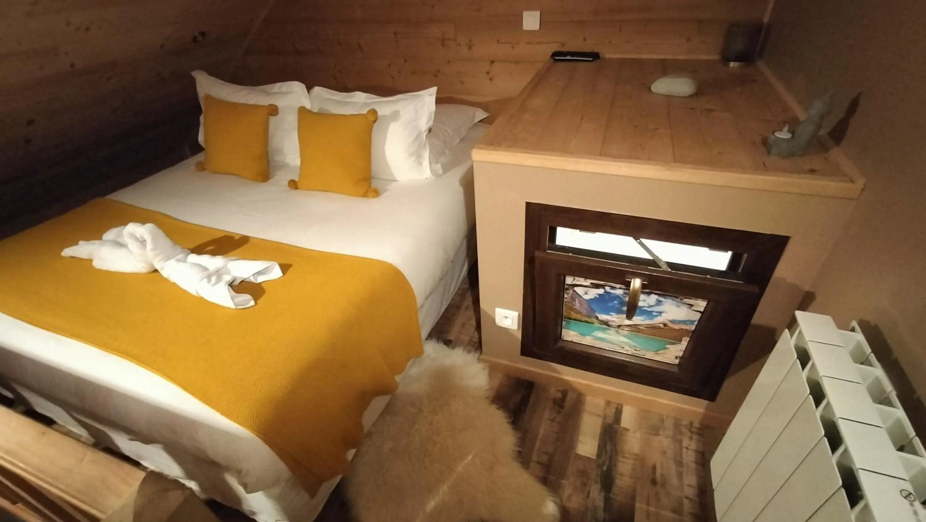 Bed in AU SOMMET DES NARCISSES