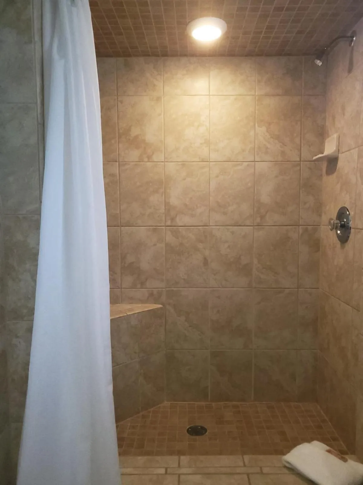 Bathroom in Ragged Edge Resort & Marina