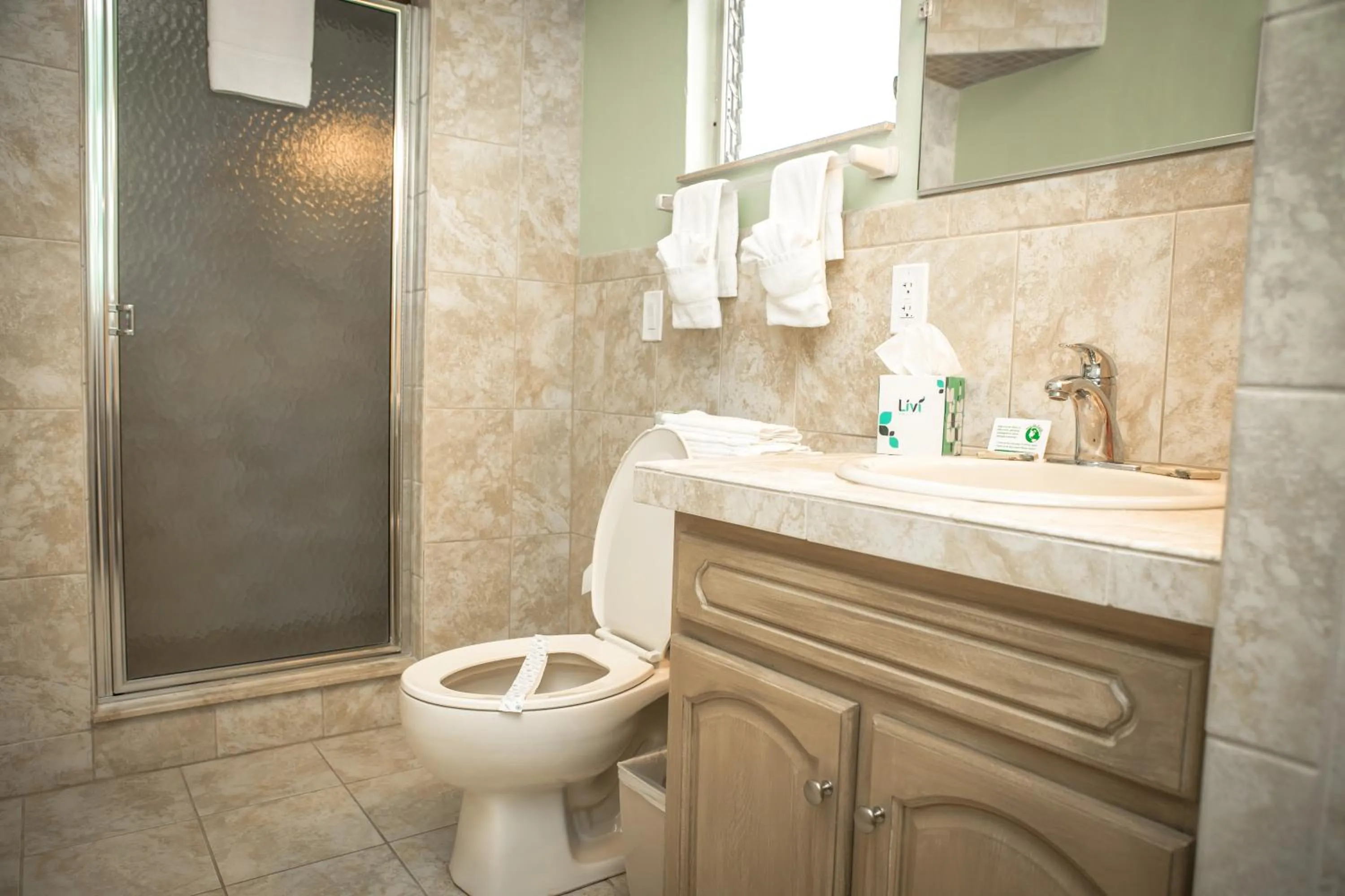 Bathroom in Ragged Edge Resort & Marina