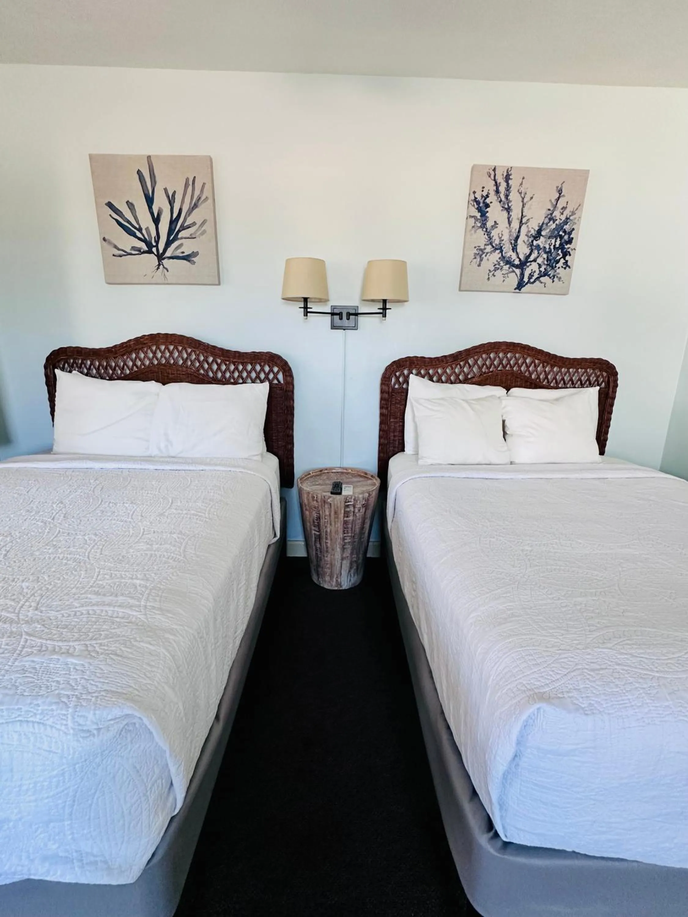 Bed in Ragged Edge Resort & Marina