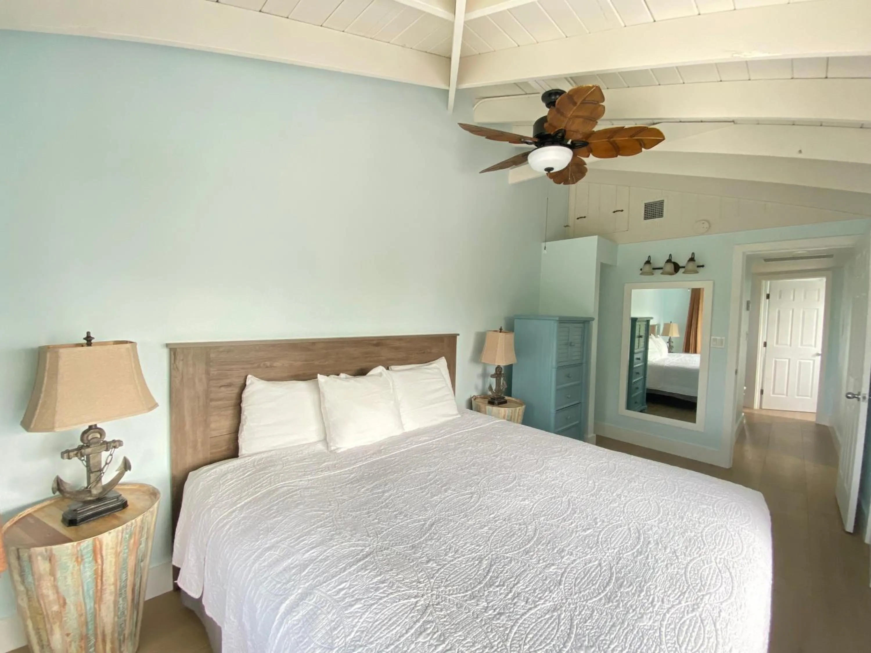 Bed in Ragged Edge Resort & Marina