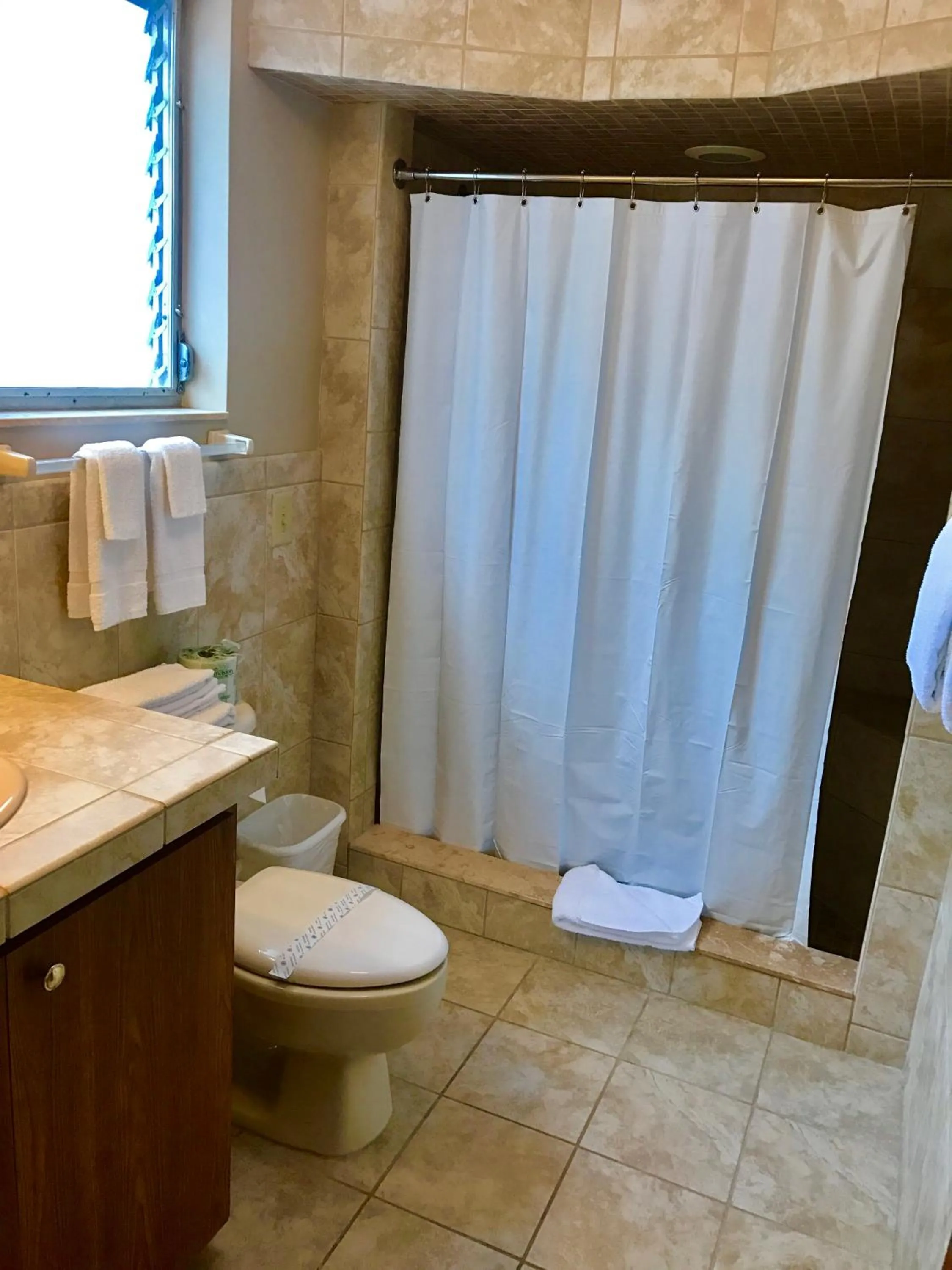 Bathroom in Ragged Edge Resort & Marina