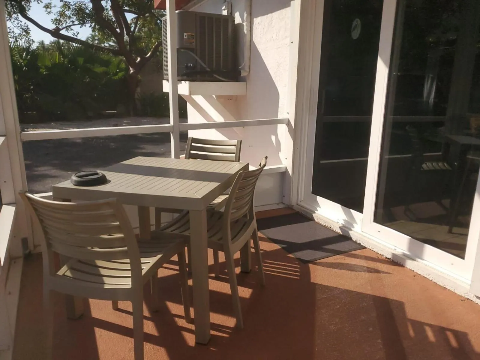 Patio in Ragged Edge Resort & Marina