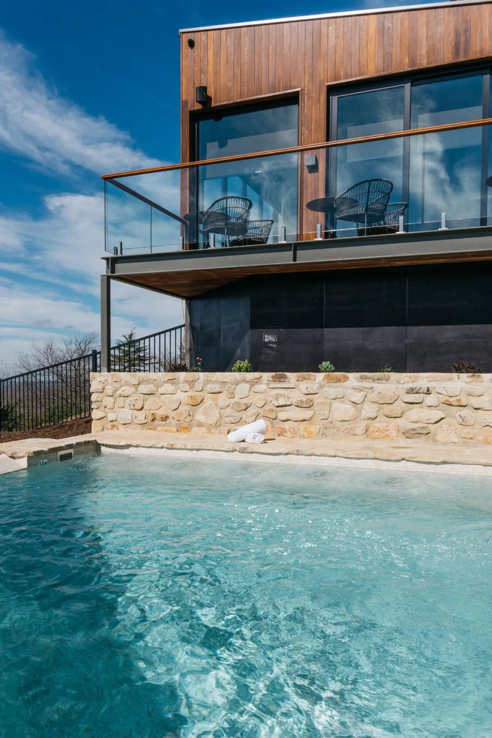 Swimming pool in Sequoia Lodge