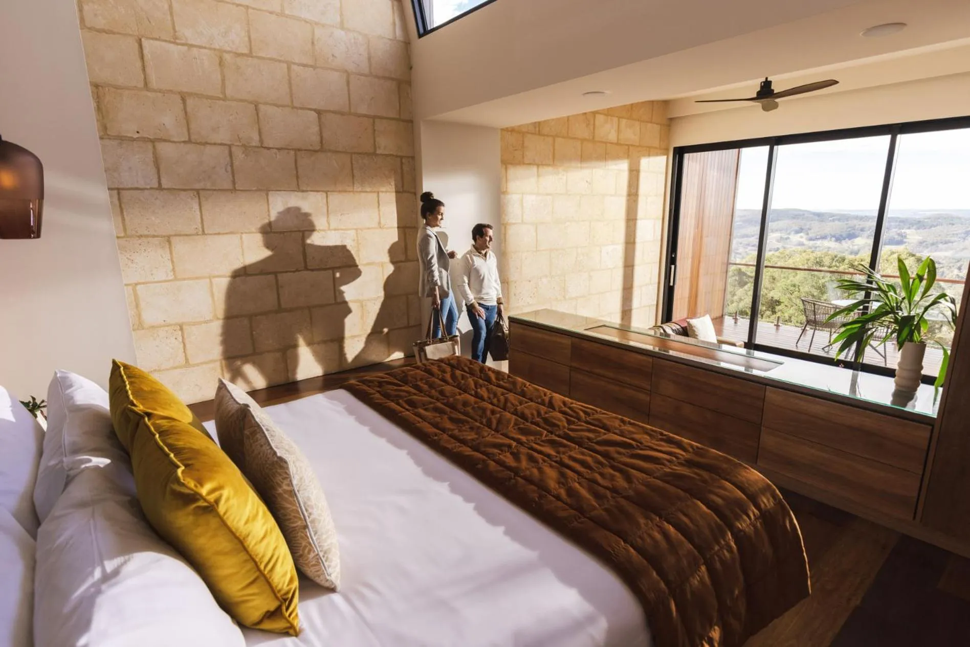 Bedroom, Bed in Sequoia Lodge