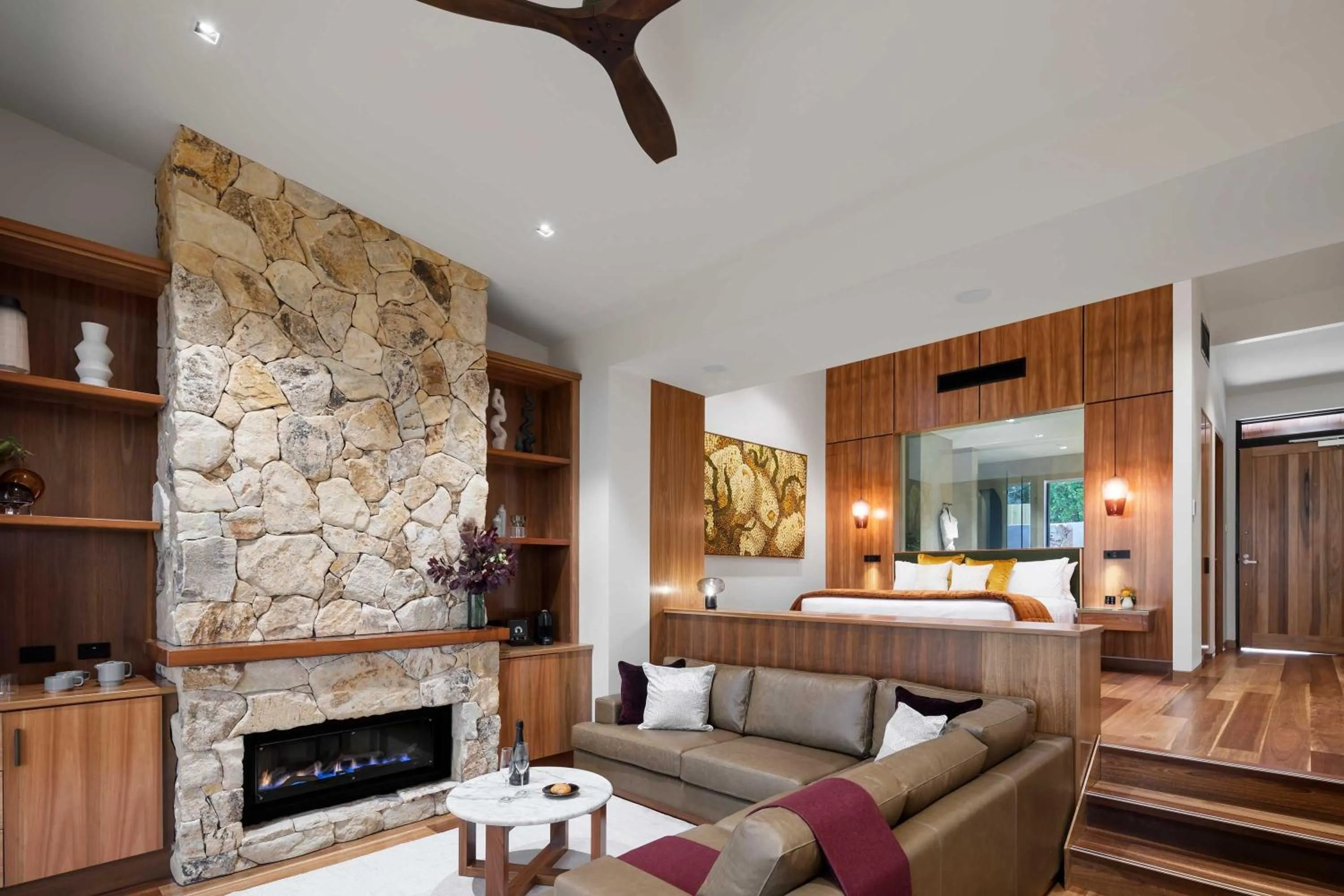 Photo of the whole room in Sequoia Lodge