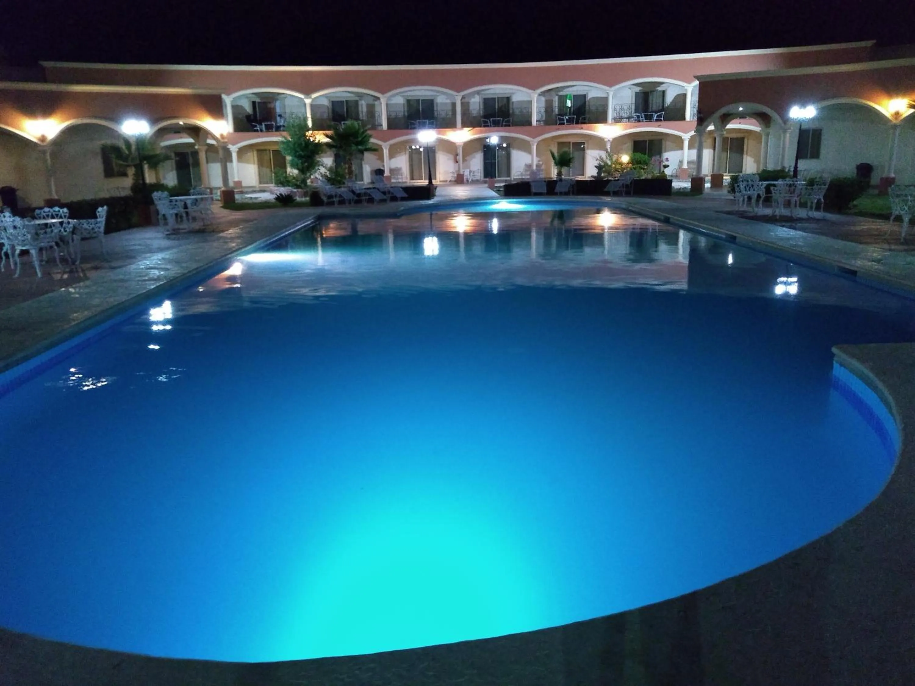 Swimming pool in Hotel Jiménez Plaza