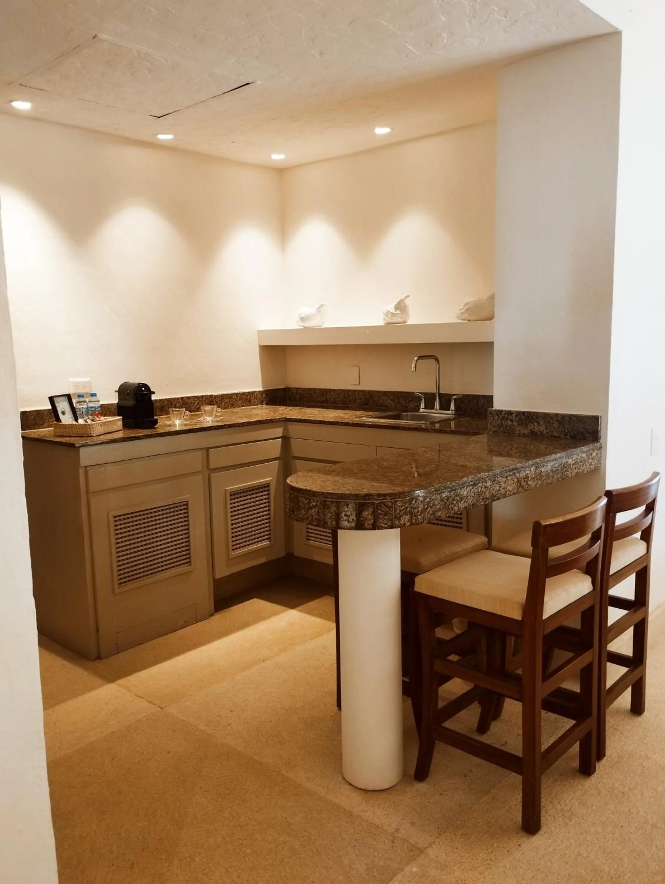 Kitchen or kitchenette in Hotel Tres Vidas Acapulco