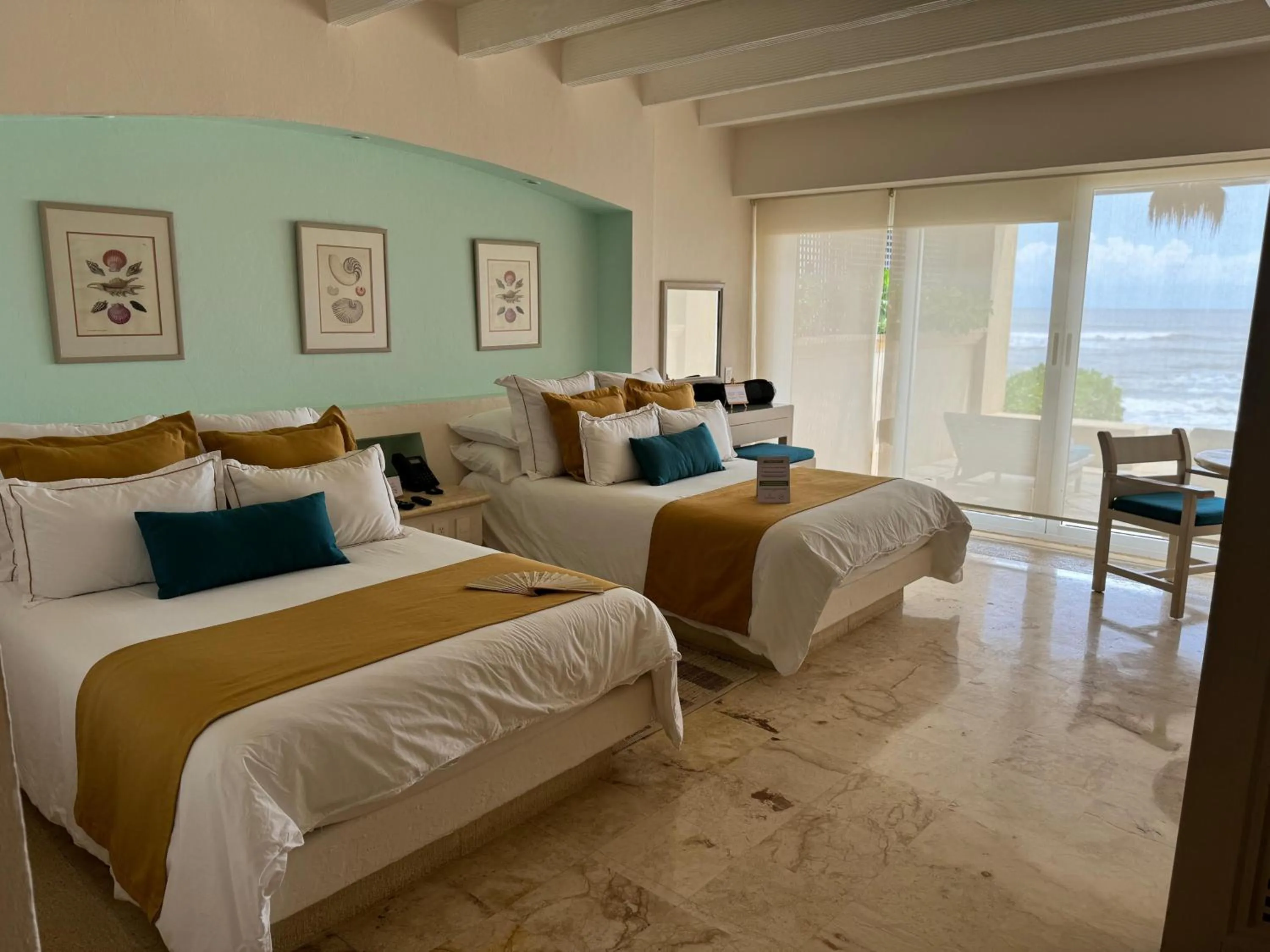 Bed in Hotel Tres Vidas Acapulco