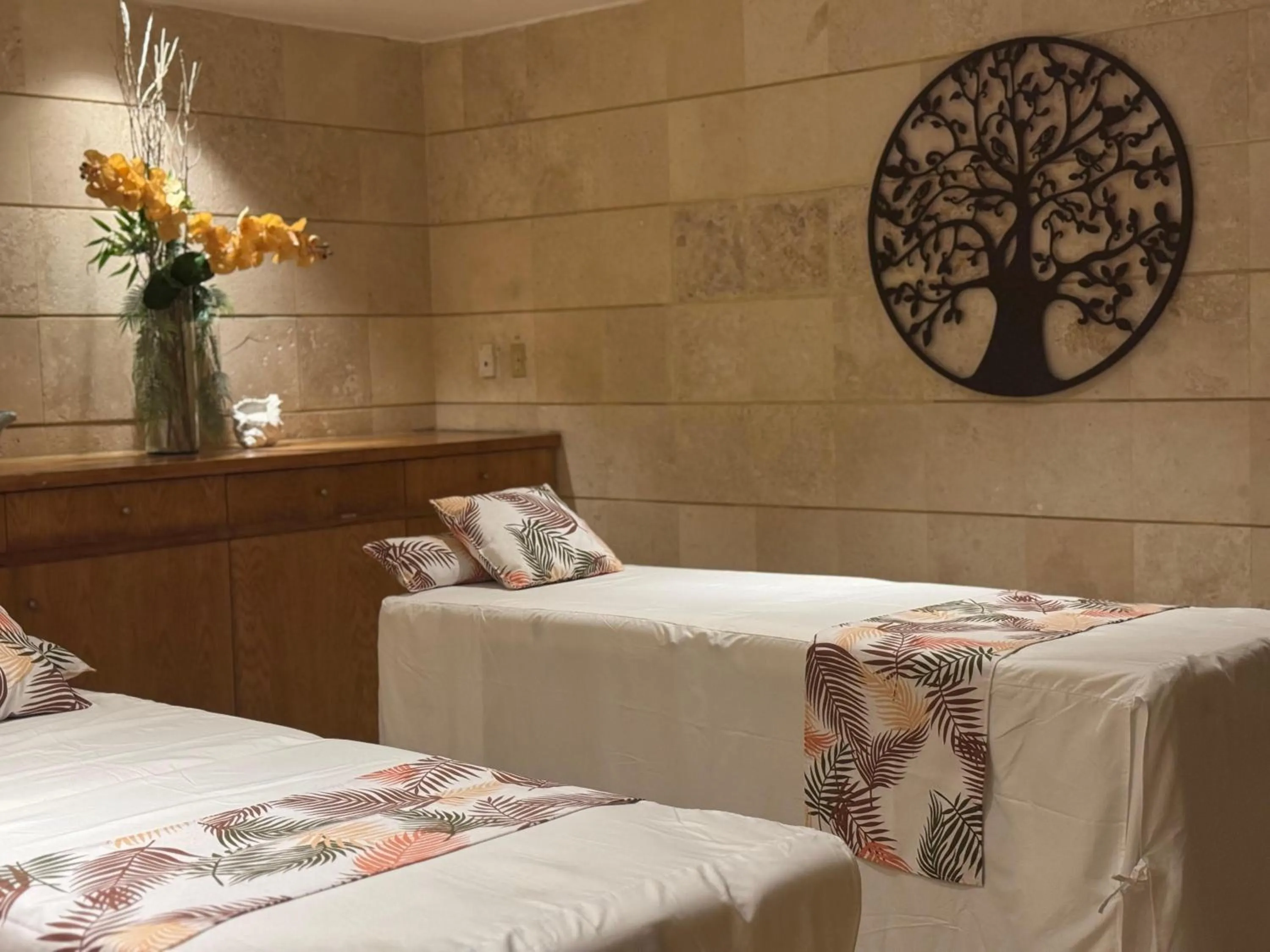 Bed in Hotel Tres Vidas Acapulco